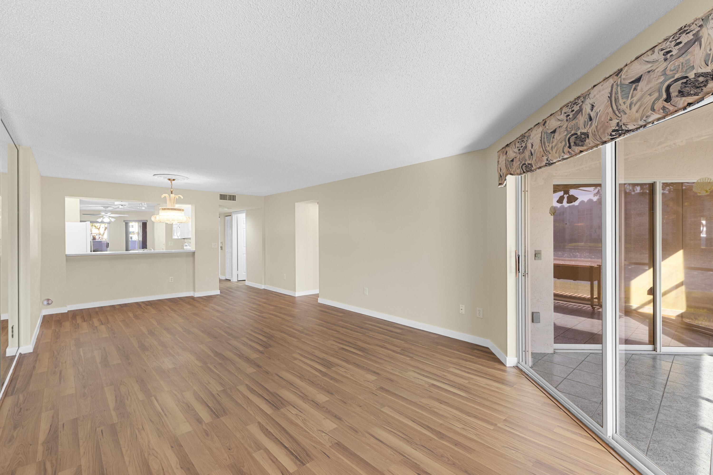 GRANVILLE CONDOMINIUM H - Residential