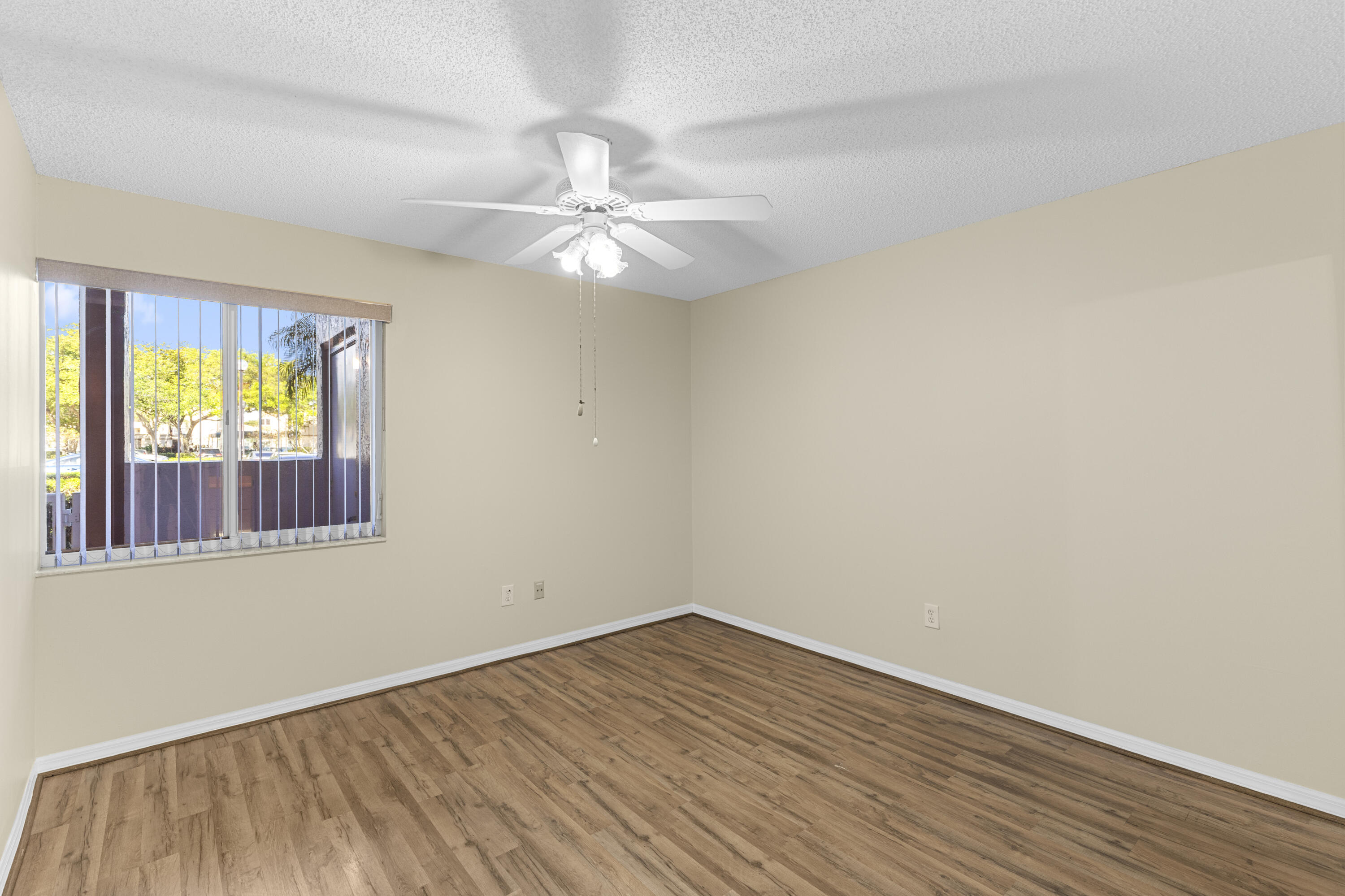 GRANVILLE CONDOMINIUM H - Residential