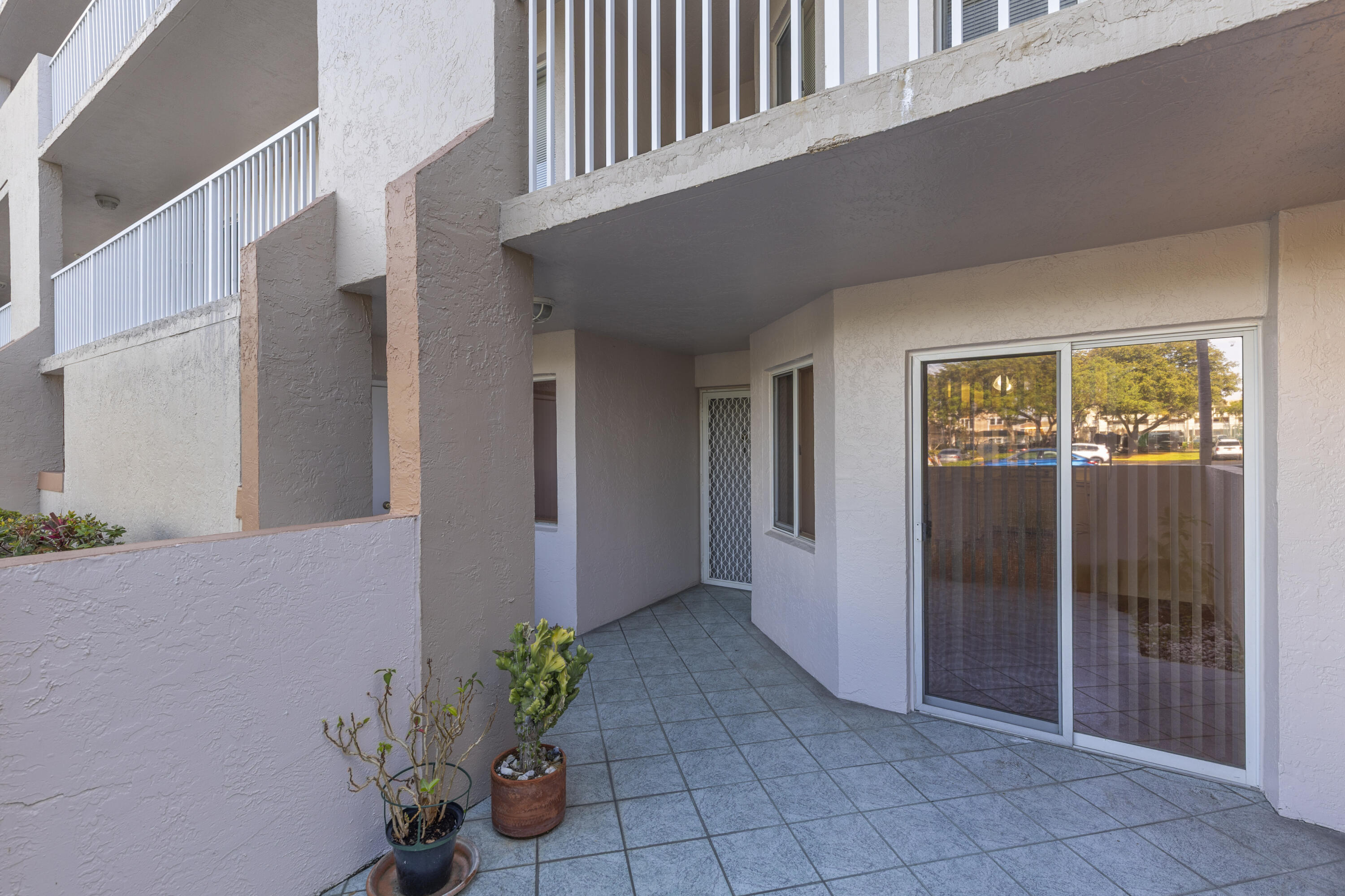 GRANVILLE CONDOMINIUM H - Residential