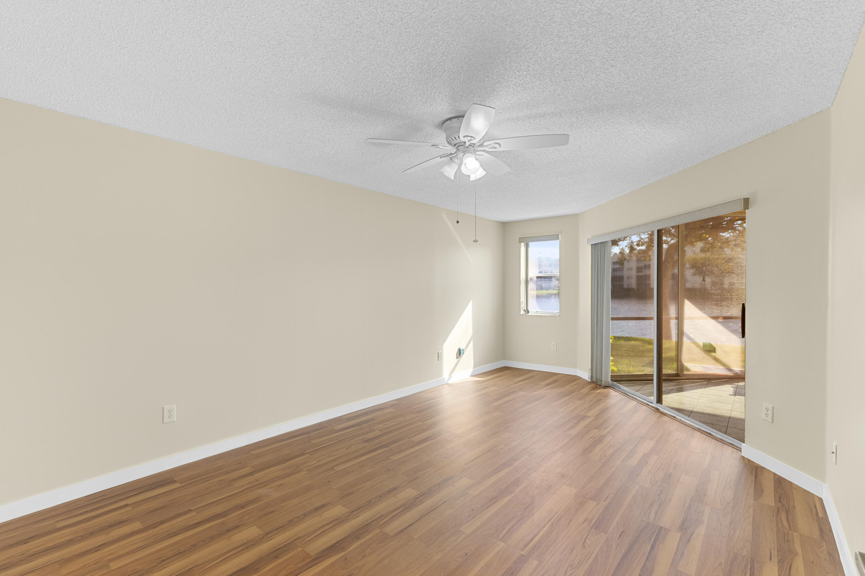 GRANVILLE CONDOMINIUM H - Residential