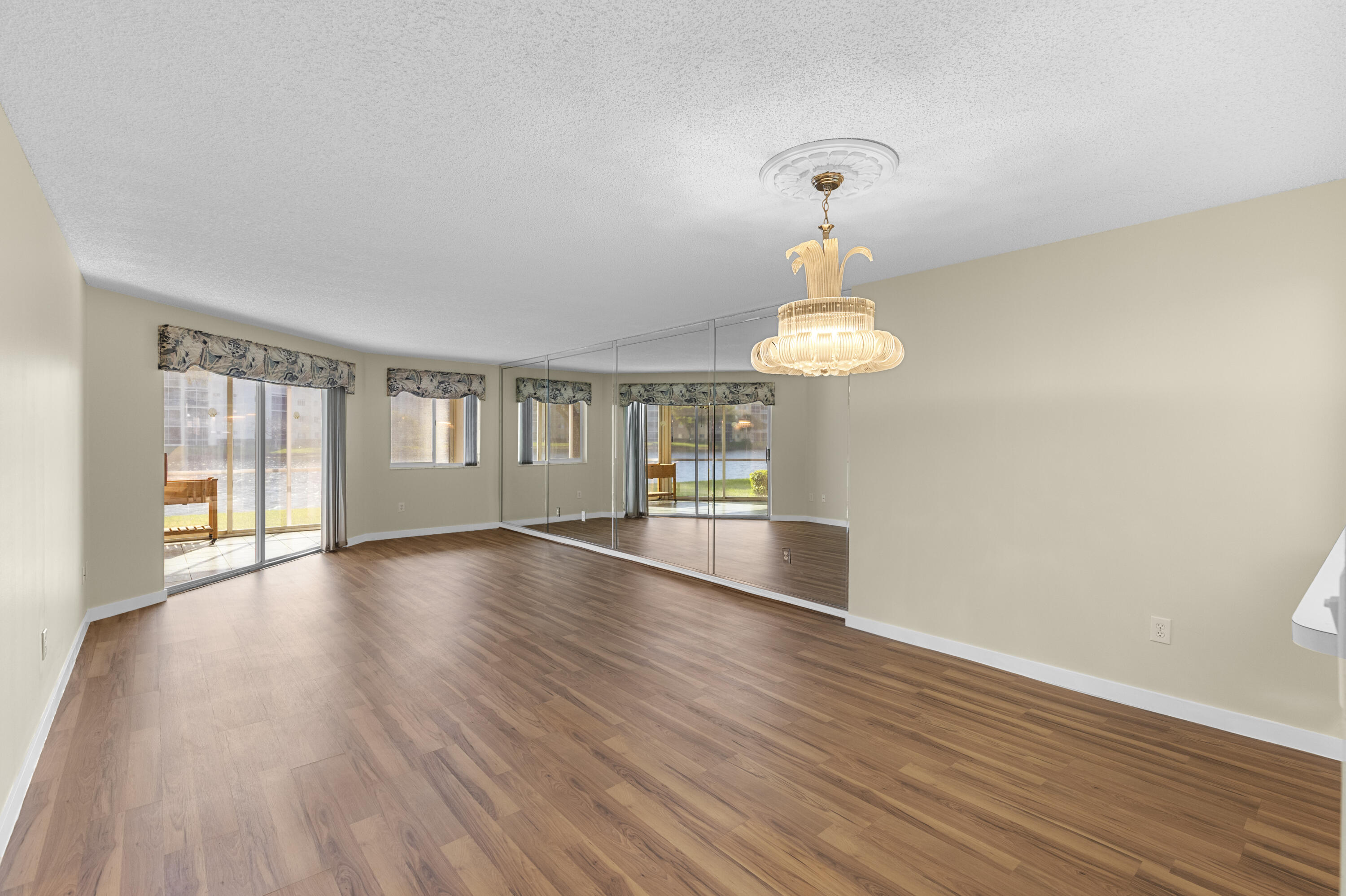 GRANVILLE CONDOMINIUM H - Residential