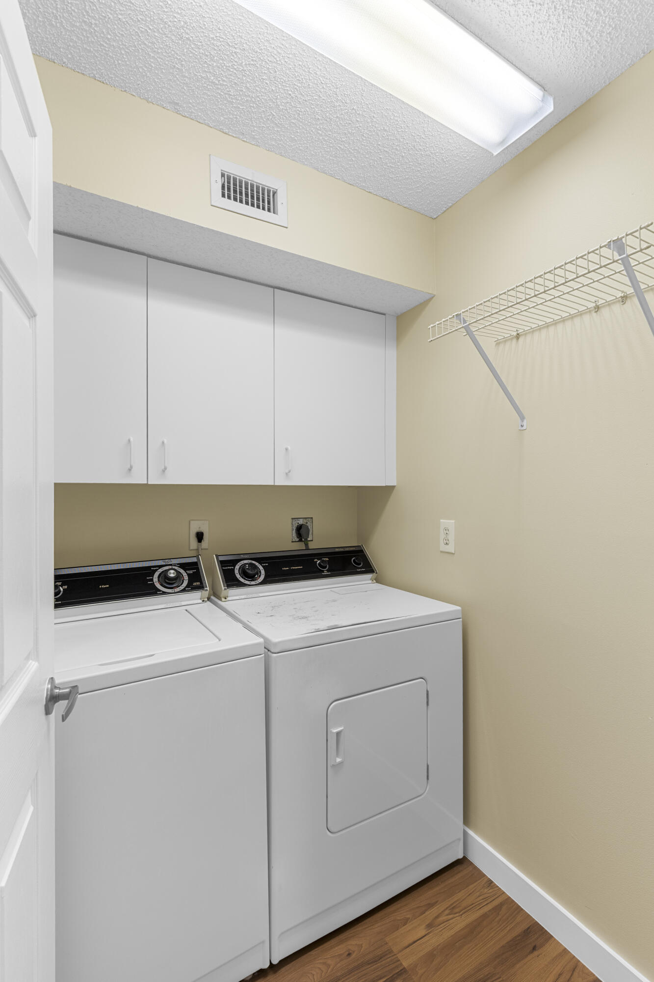 GRANVILLE CONDOMINIUM H - Residential