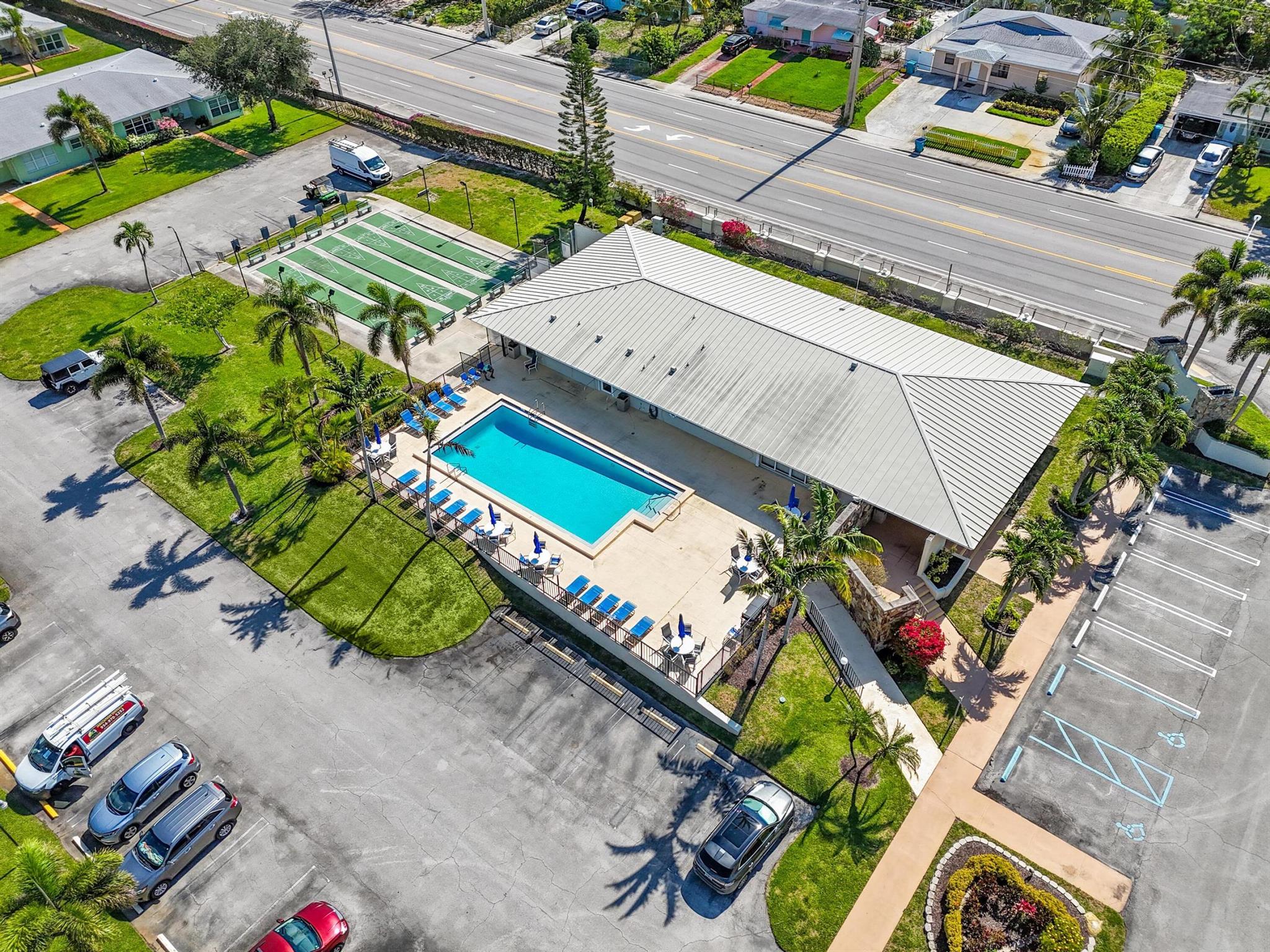 PINE POINT VILLAS CONDO - Residential