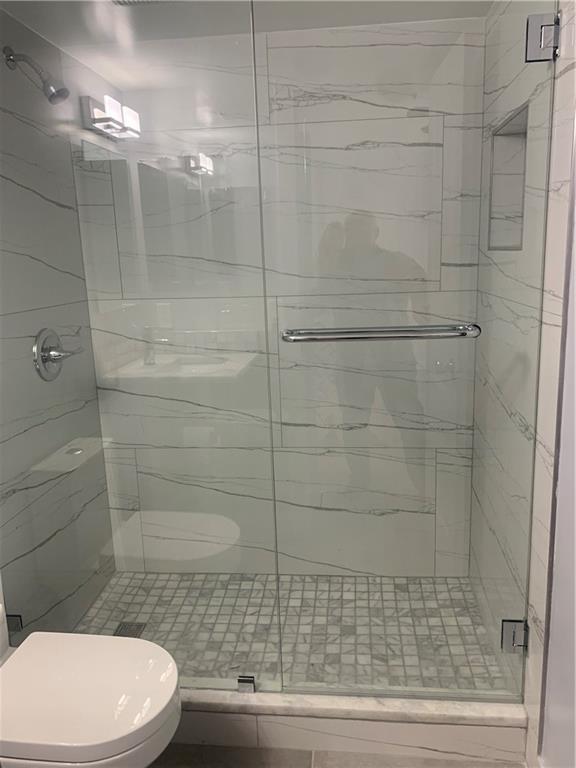 Bonaventure 82-43 B - Residential Lease