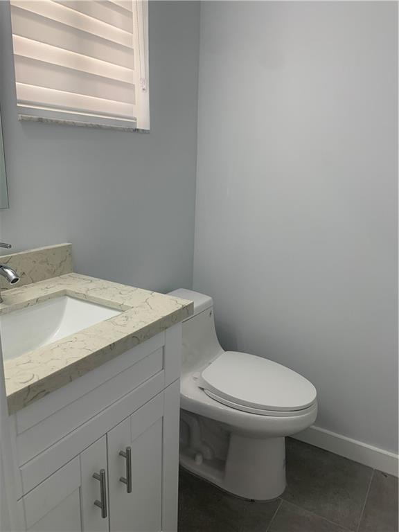 Bonaventure 82-43 B - Residential Lease