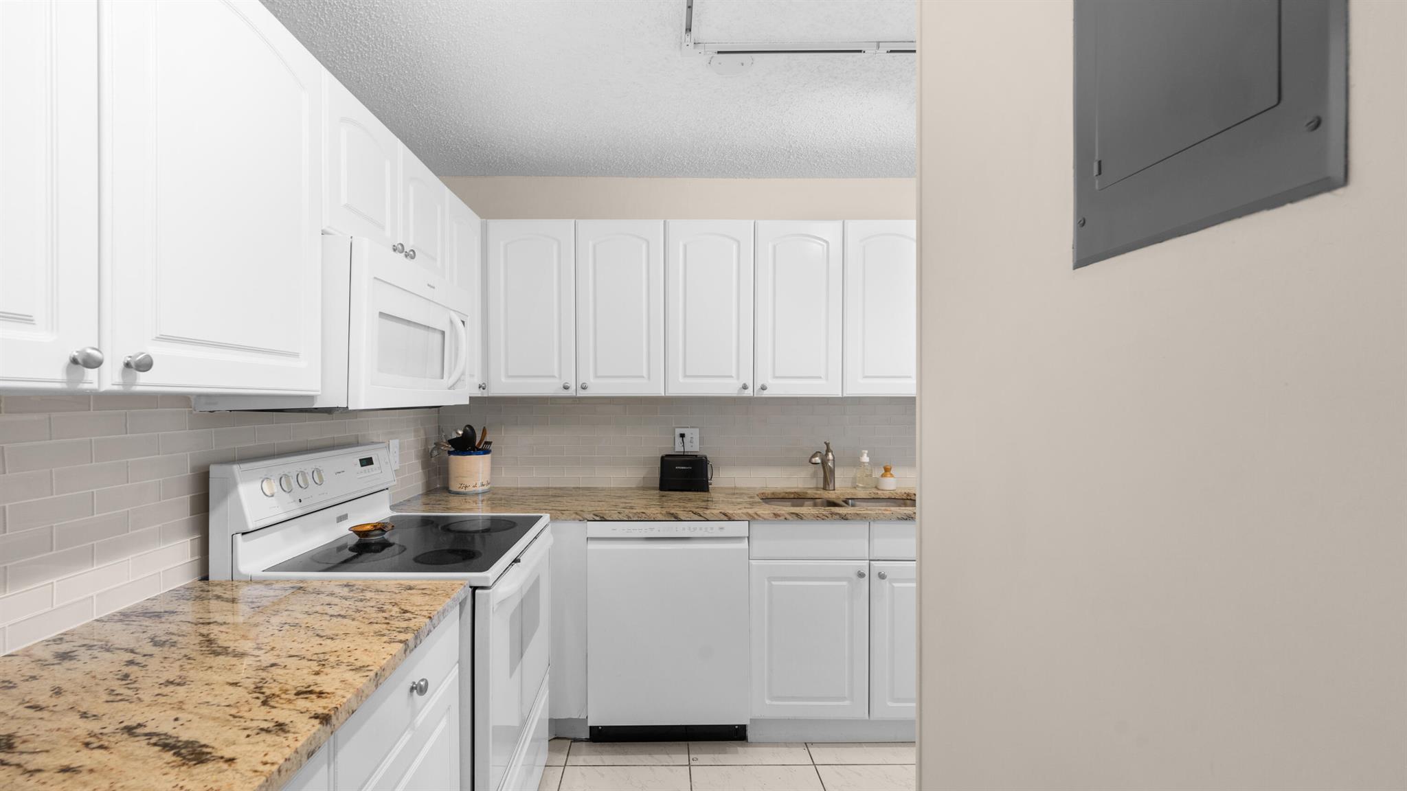 1630 NW 18th Avenue 101