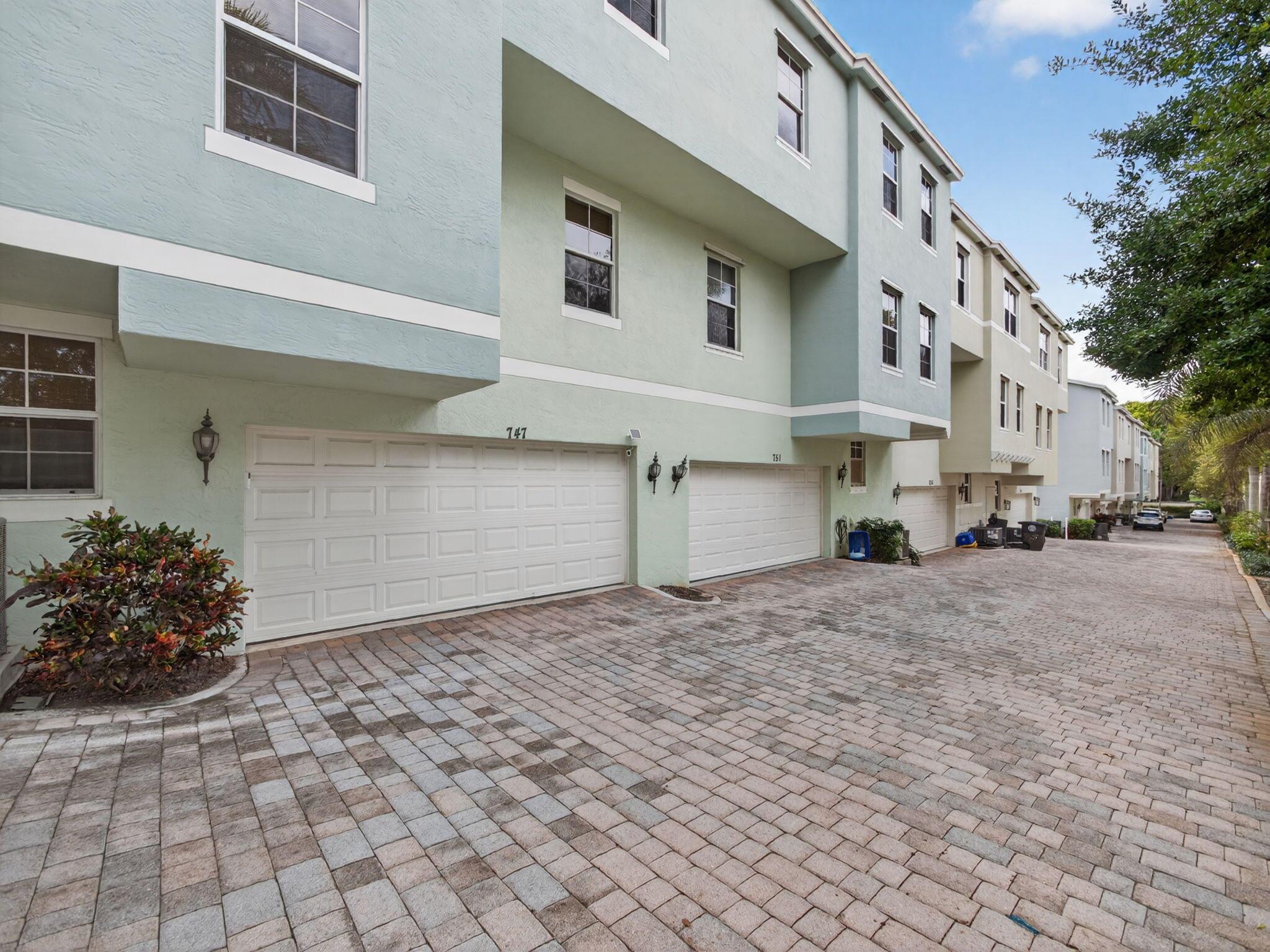 Convention Center Townhom - Residential