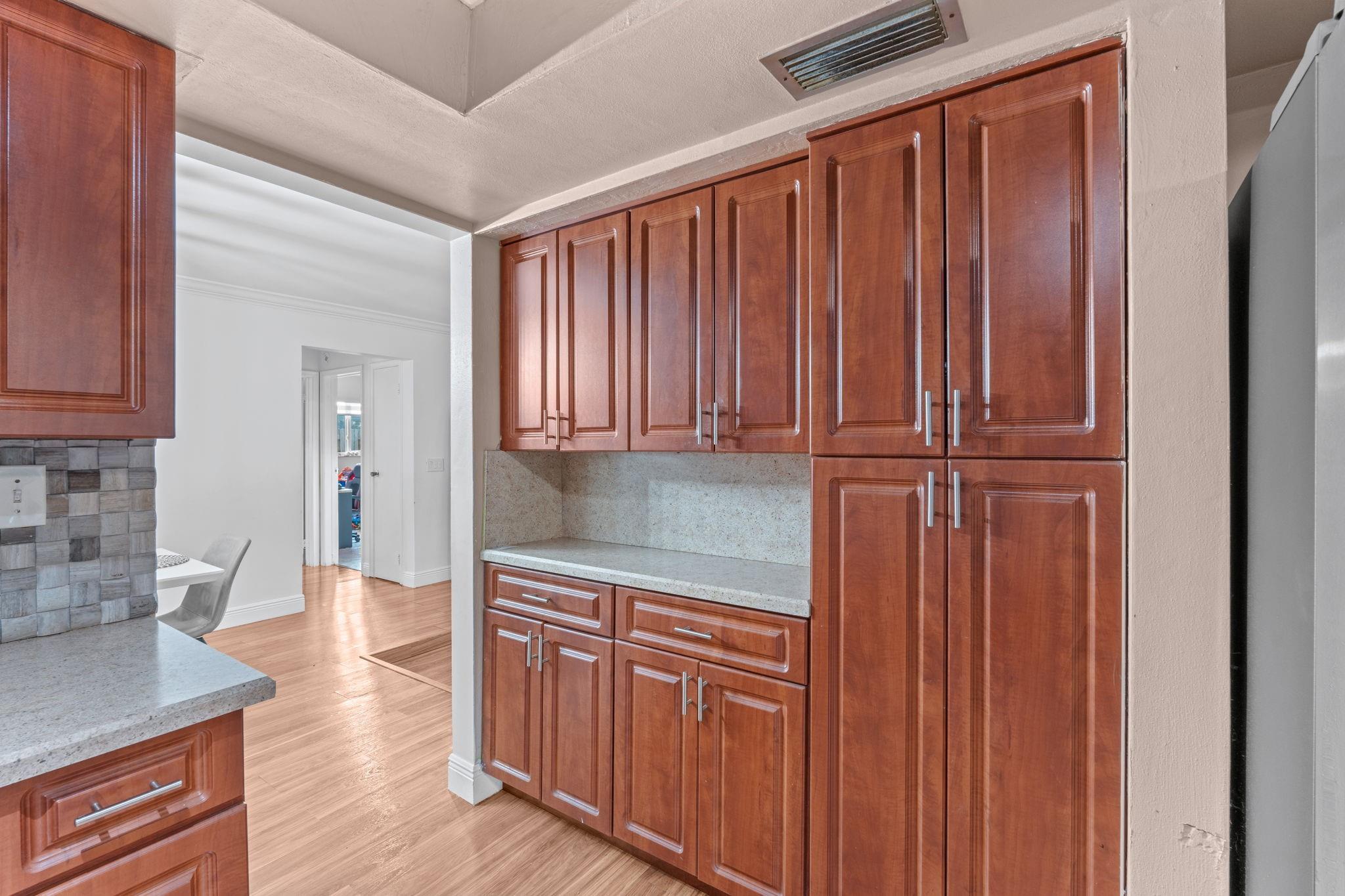 Sunrise Golf Village Sec - Residential