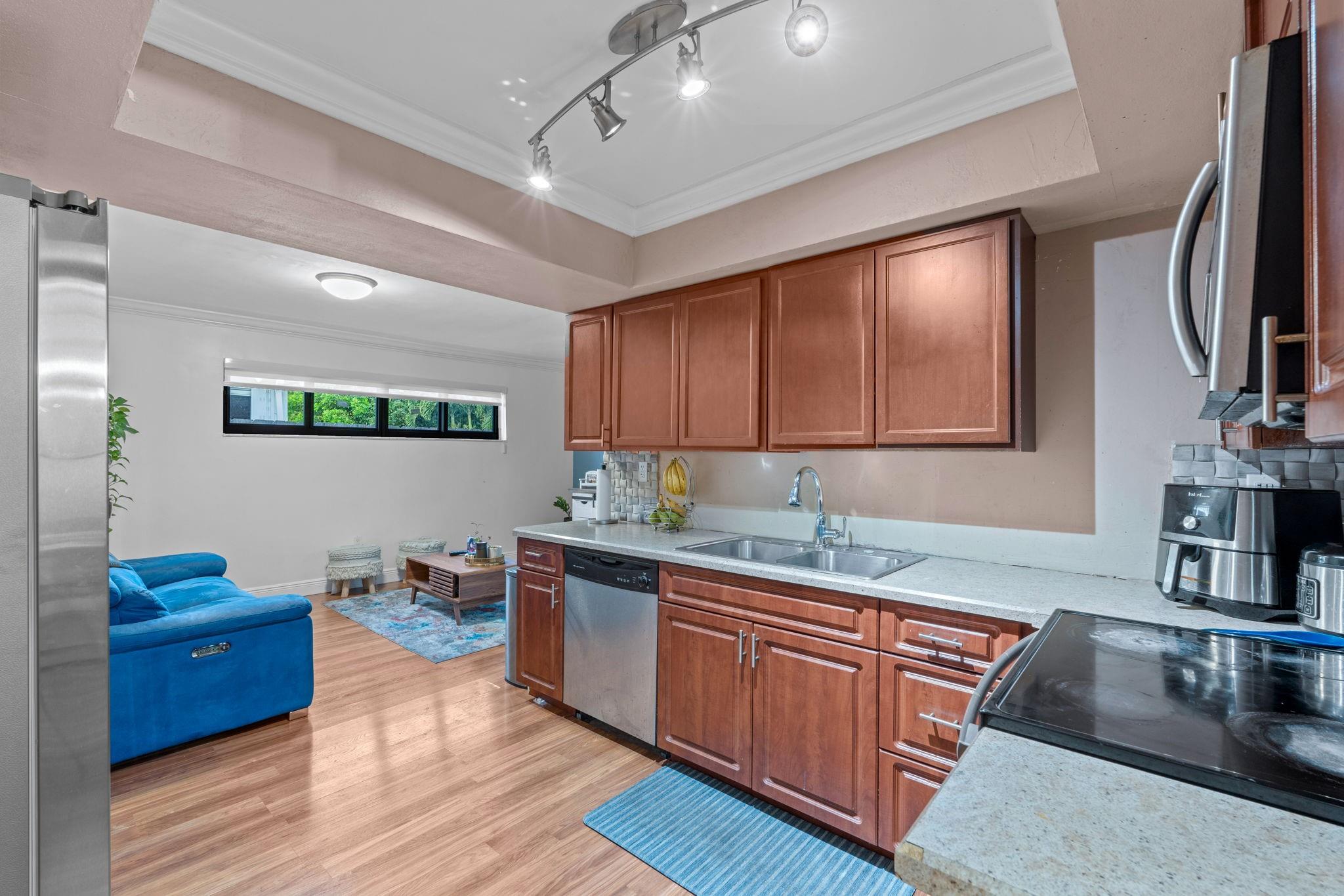 Sunrise Golf Village Sec - Residential