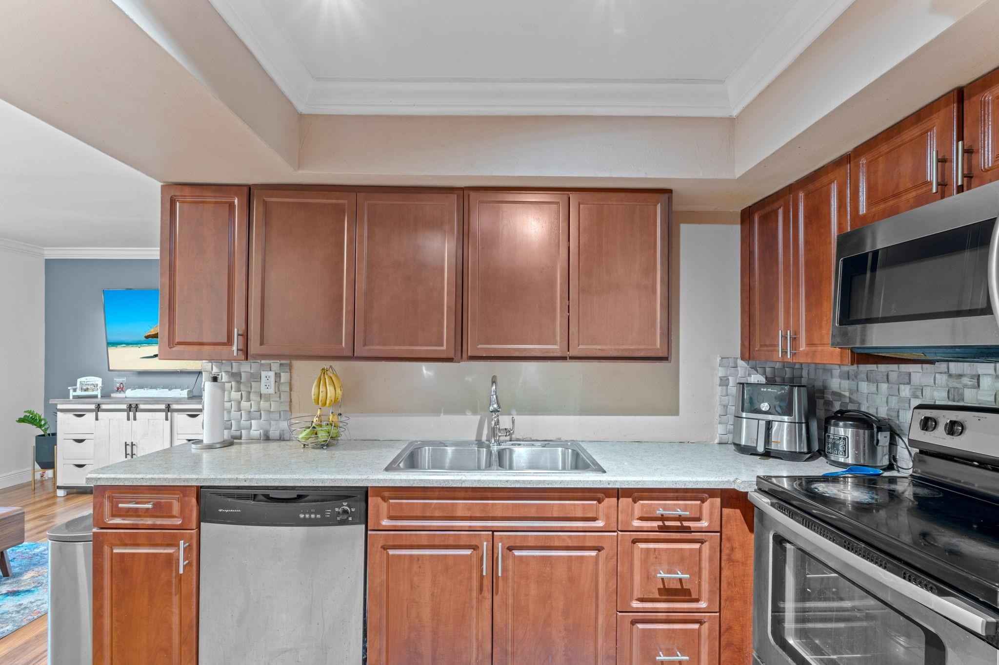 Sunrise Golf Village Sec - Residential