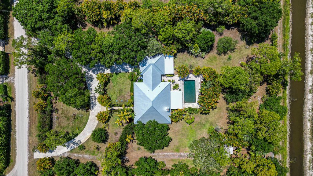 Photo of 8623 159th Court N, Palm Beach Gardens, FL 33418 (MLS # R11089304)