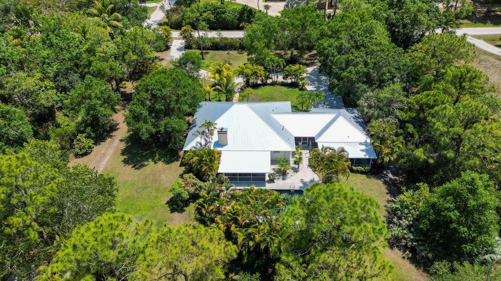 Photo of 8623 159th Court N, Palm Beach Gardens, FL 33418 (MLS # R11089304)