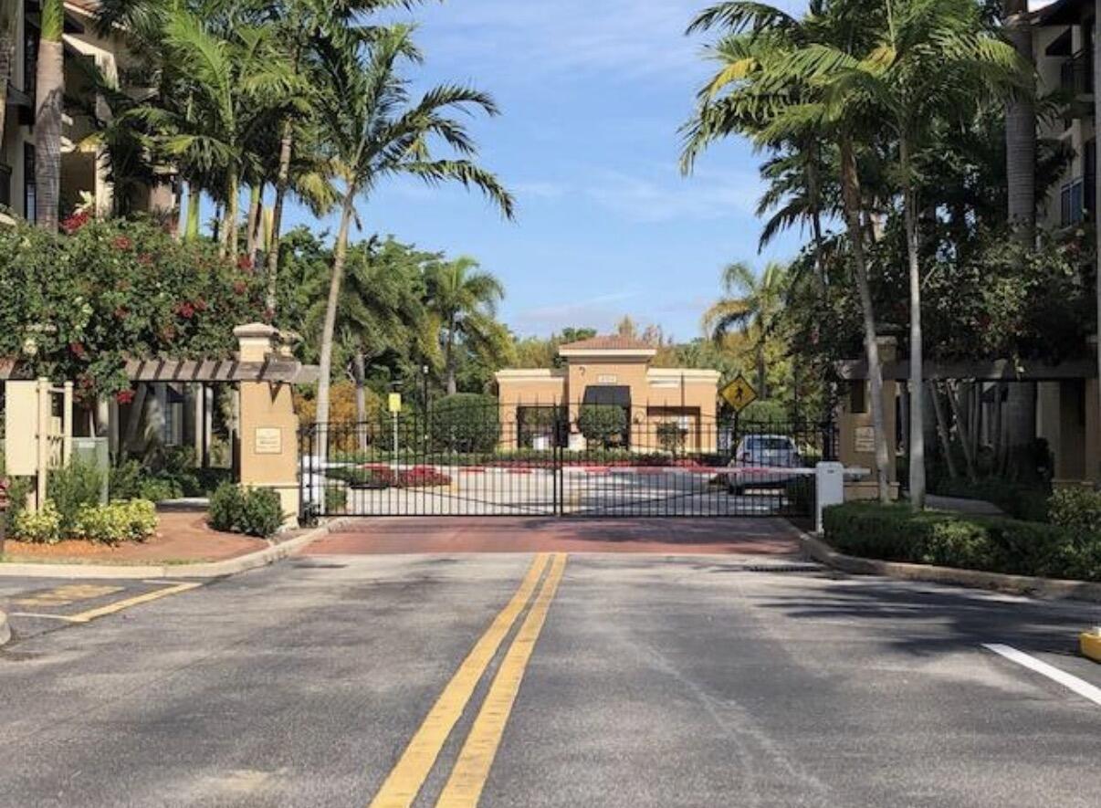 RESIDENCES AT MIDTOWN CONDO - Residential