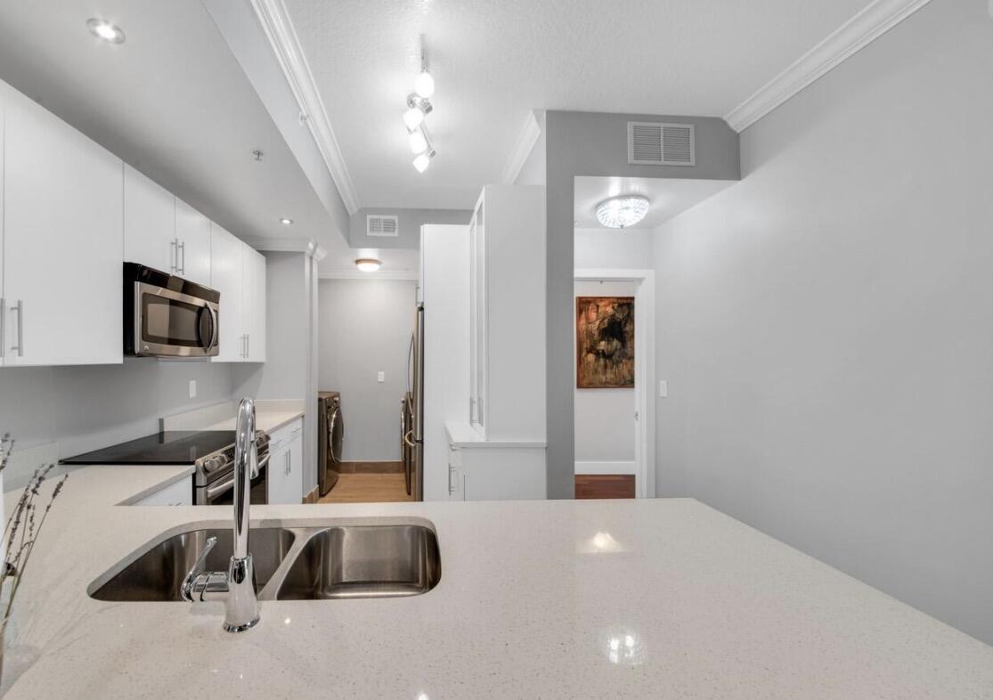 RESIDENCES AT MIDTOWN CONDO - Residential