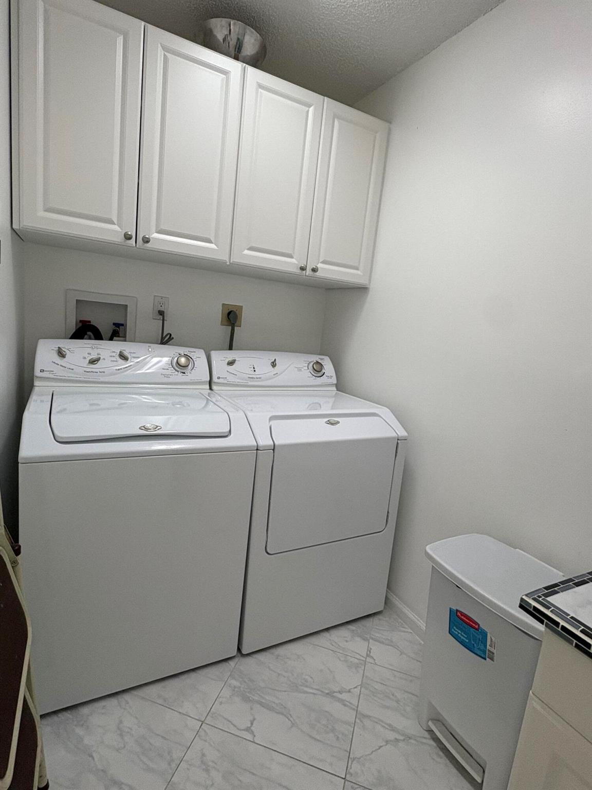 GLENEAGLES CONDO III - Residential Lease