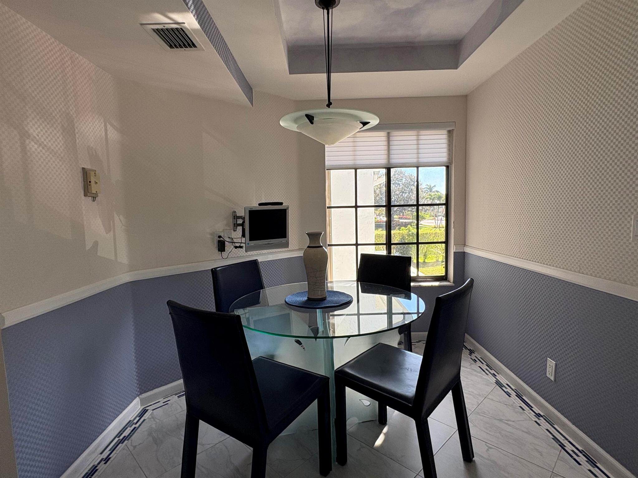 GLENEAGLES CONDO III - Residential Lease