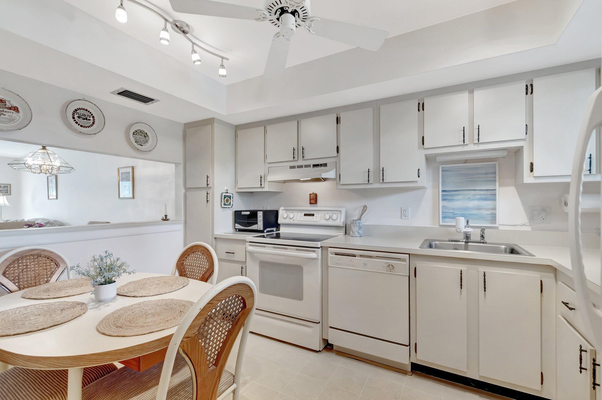 POINCIANA LAKES CONDO - Residential