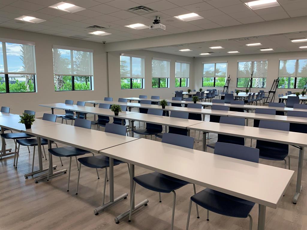 VALENCIA CAY/RIVERLAND - Residential