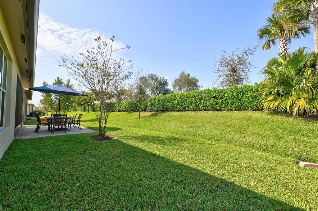 VALENCIA CAY/RIVERLAND - Residential