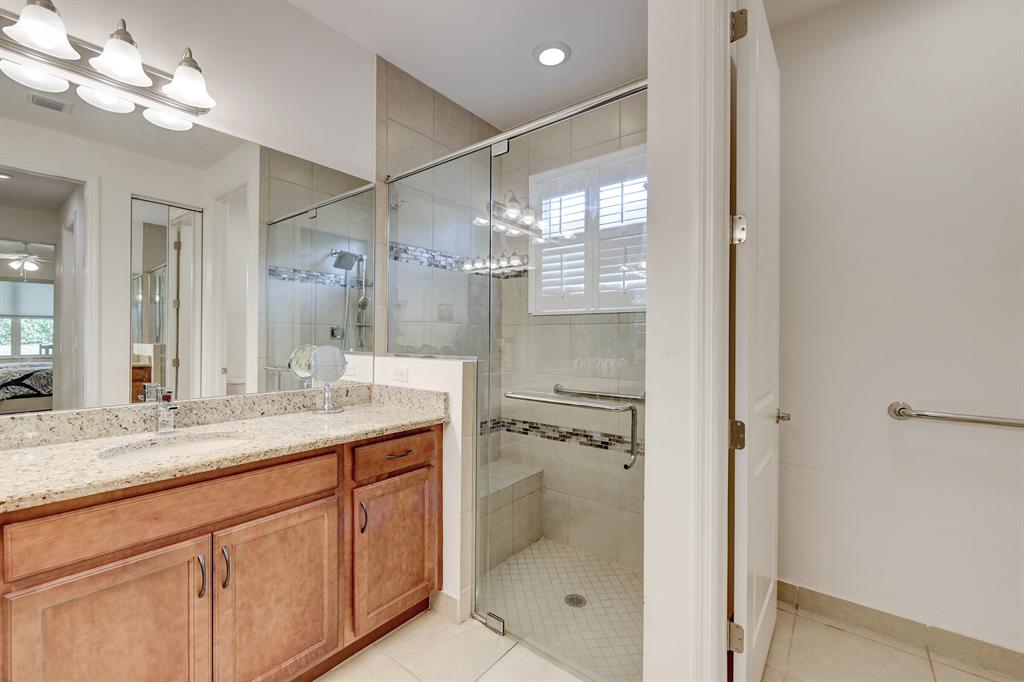 VALENCIA CAY/RIVERLAND - Residential