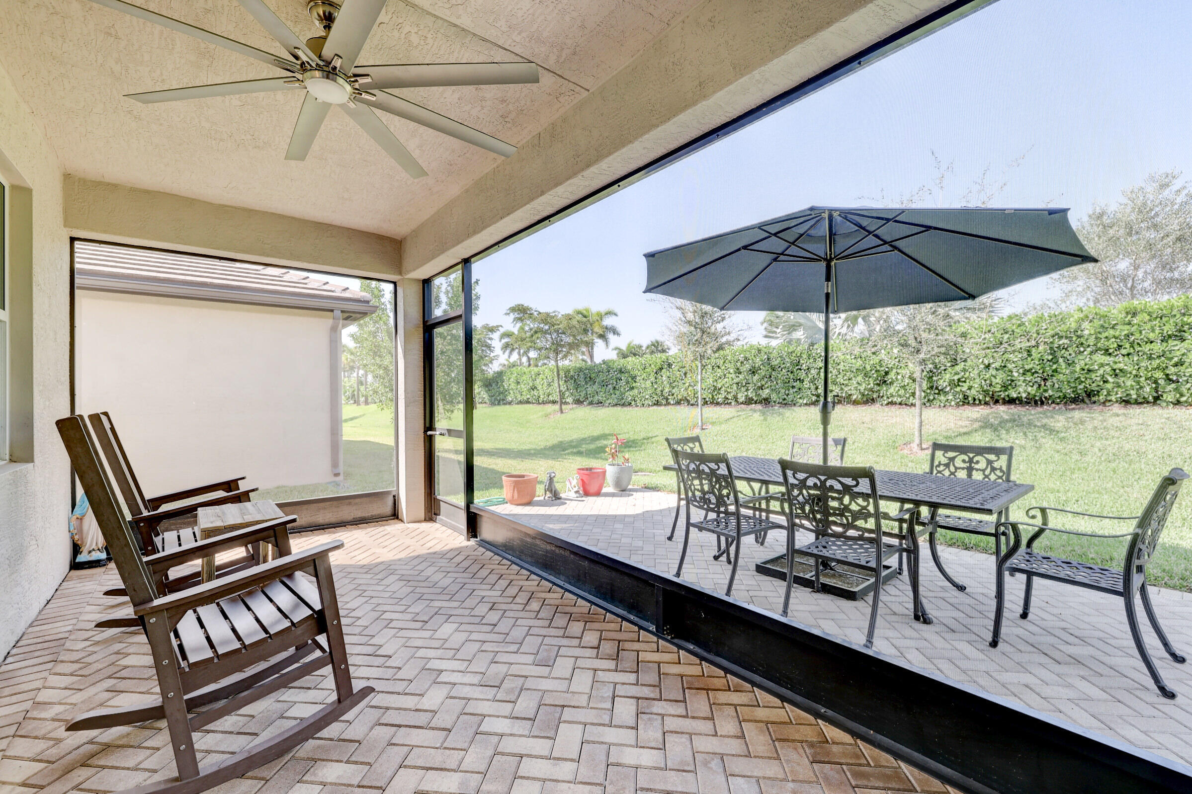 VALENCIA CAY/RIVERLAND - Residential