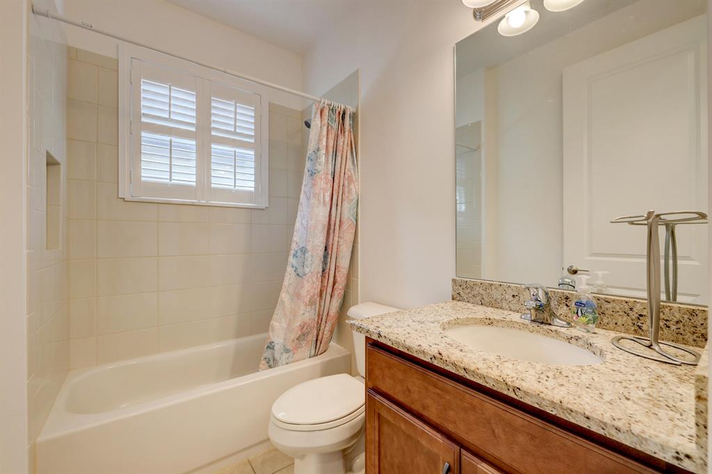 VALENCIA CAY/RIVERLAND - Residential