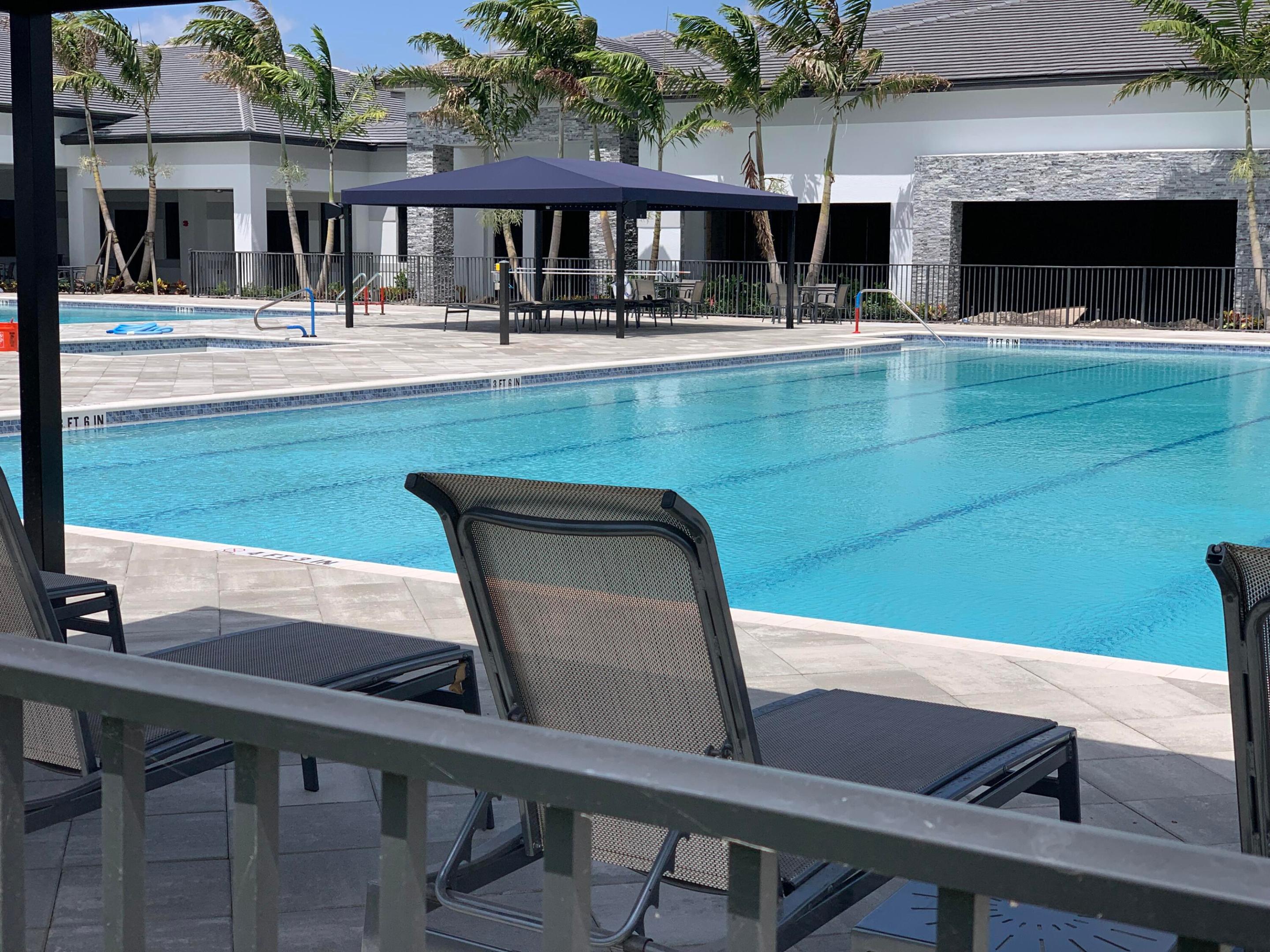 VALENCIA CAY/RIVERLAND - Residential