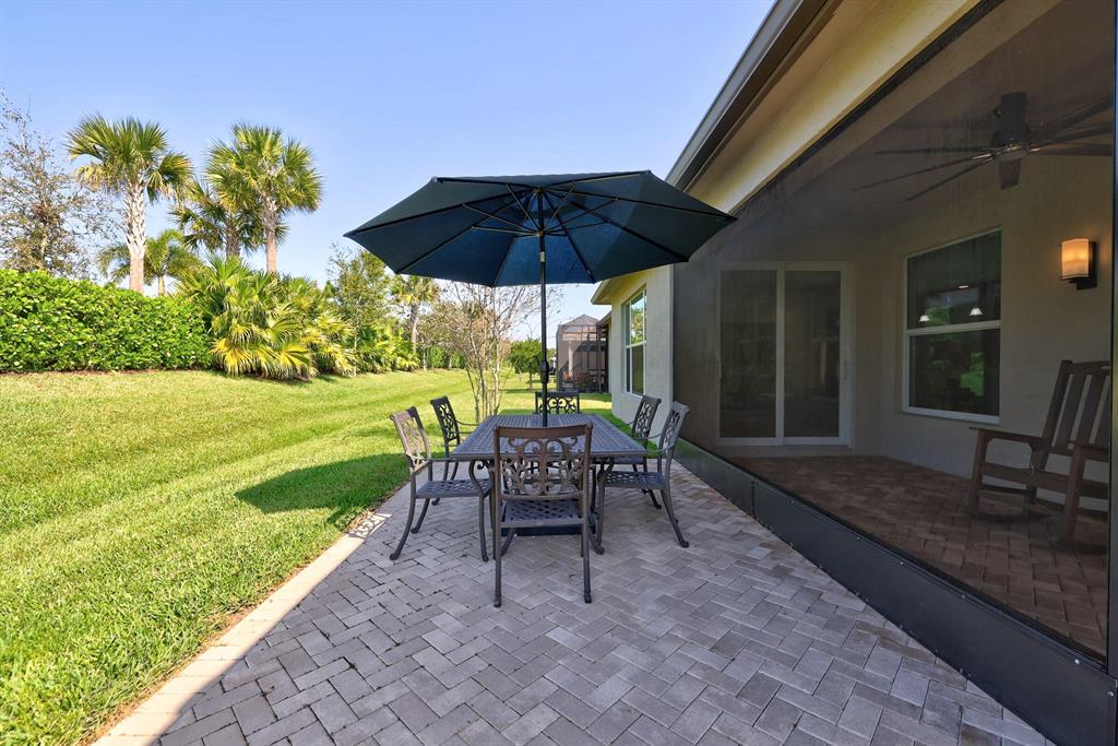 VALENCIA CAY/RIVERLAND - Residential