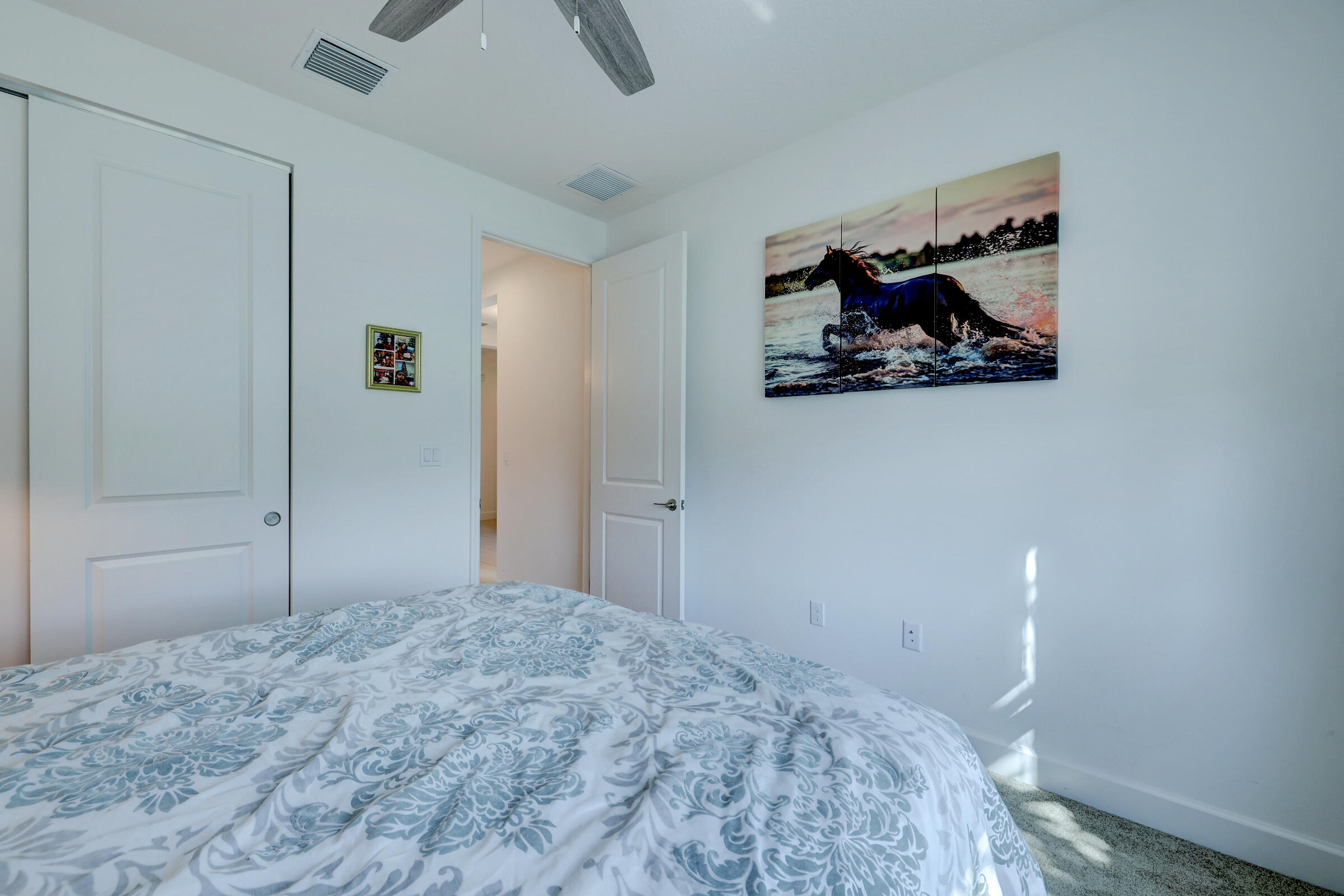 VALENCIA CAY/RIVERLAND - Residential