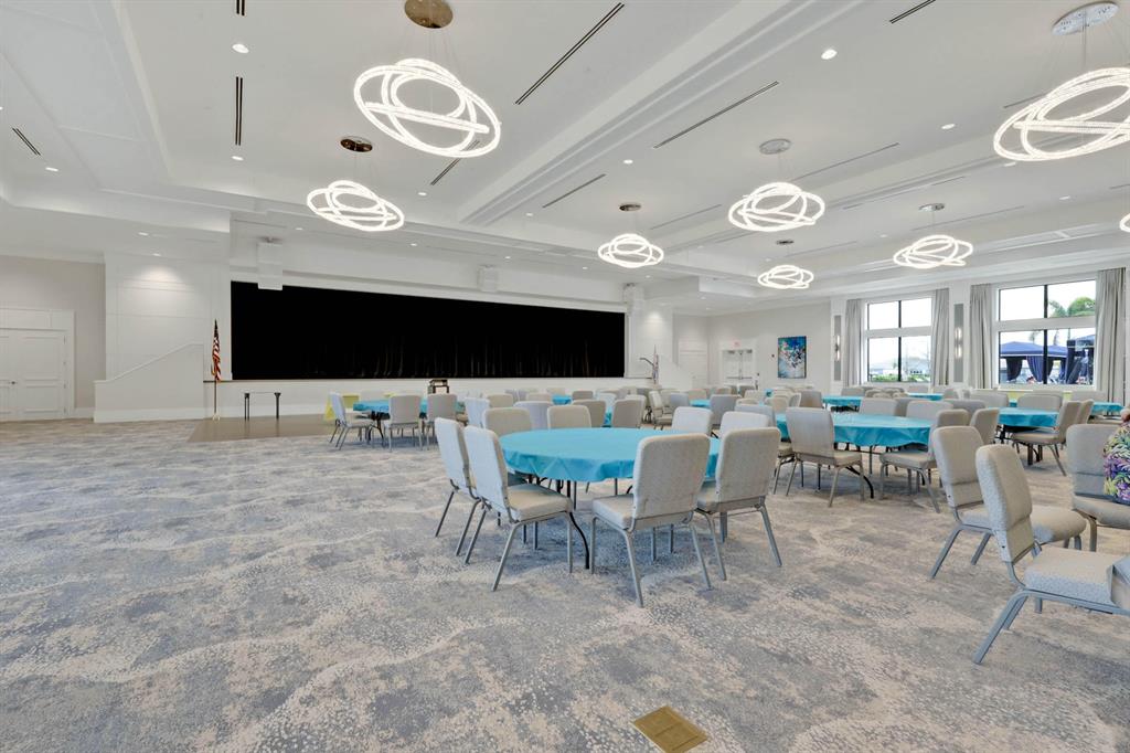 VALENCIA CAY/RIVERLAND - Residential