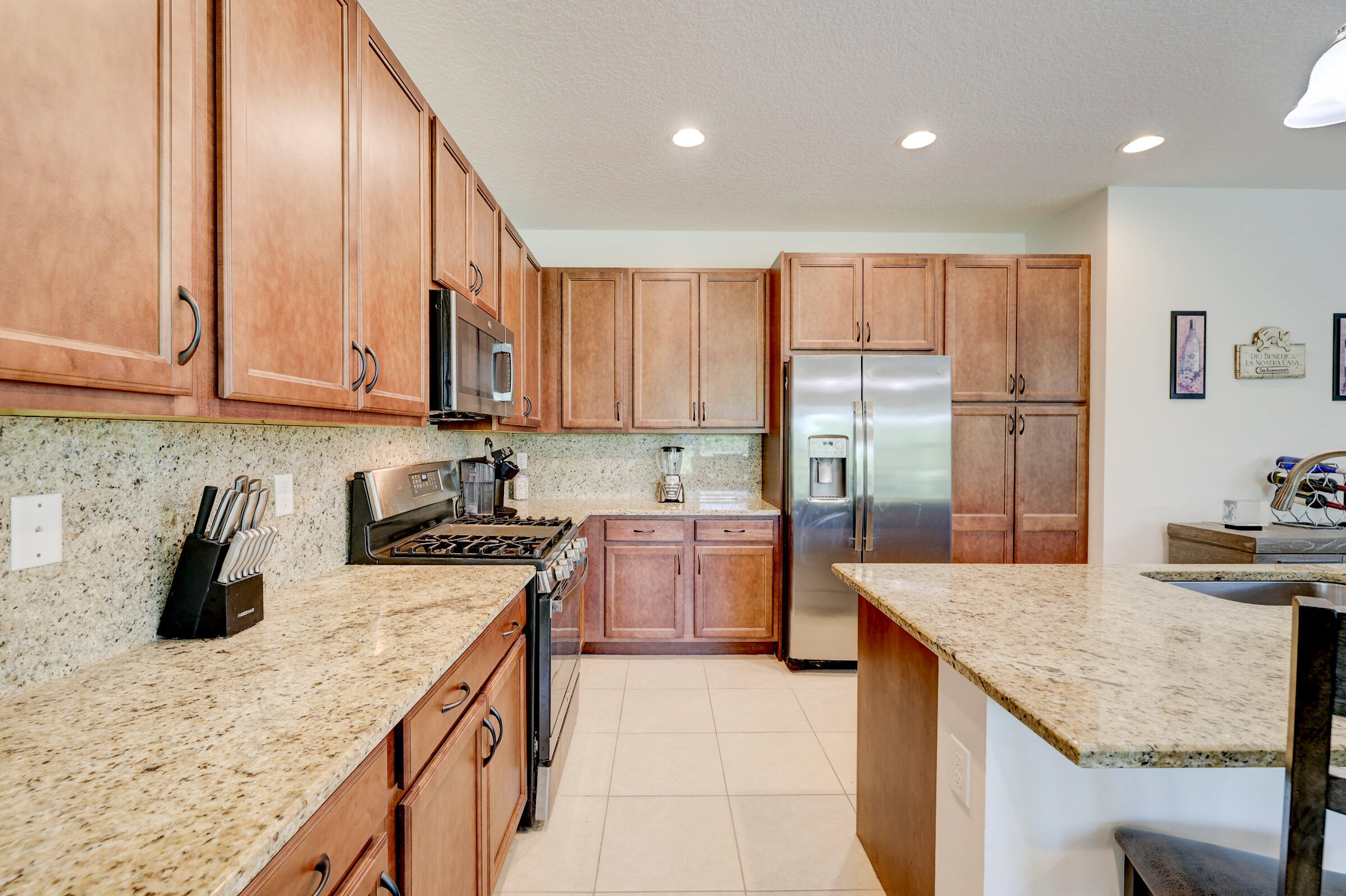 VALENCIA CAY/RIVERLAND - Residential