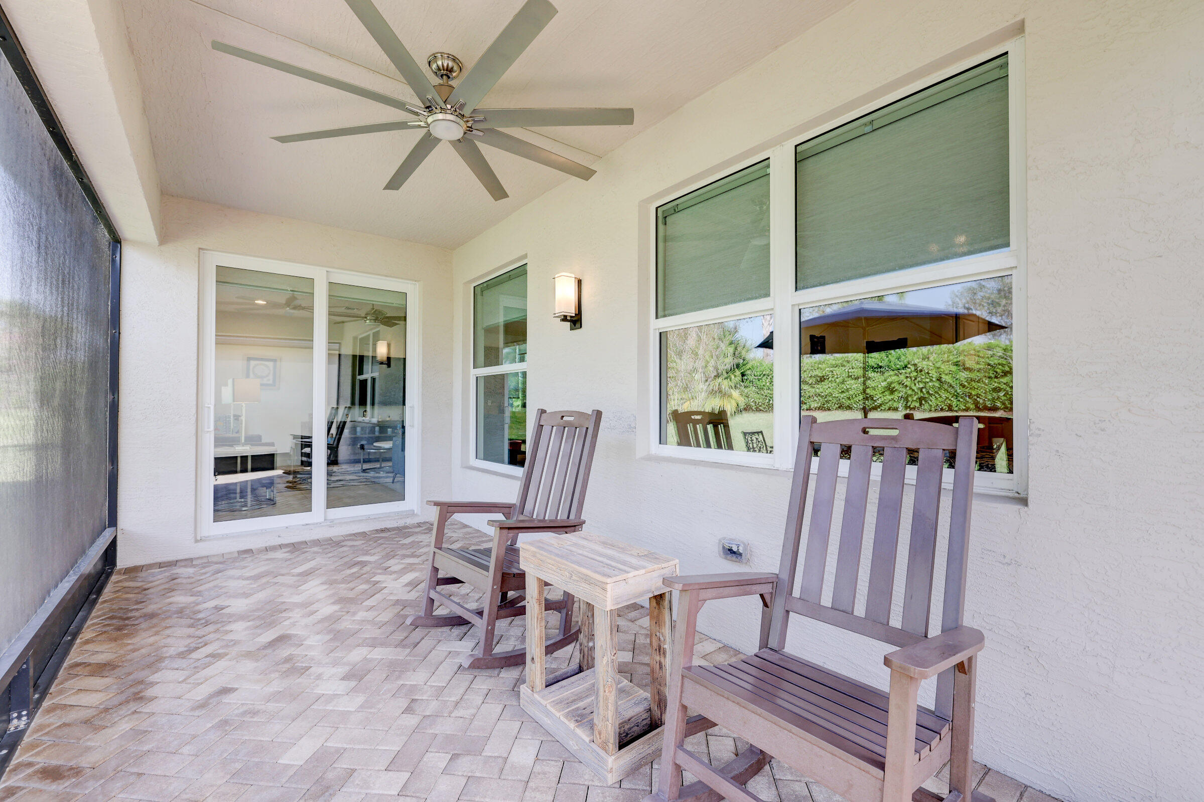 VALENCIA CAY/RIVERLAND - Residential