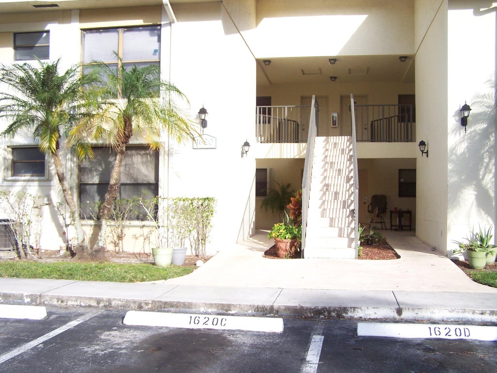 Photo of 1620 Balfour Point Drive, West Palm Beach, FL 33411 (MLS # B26075962)