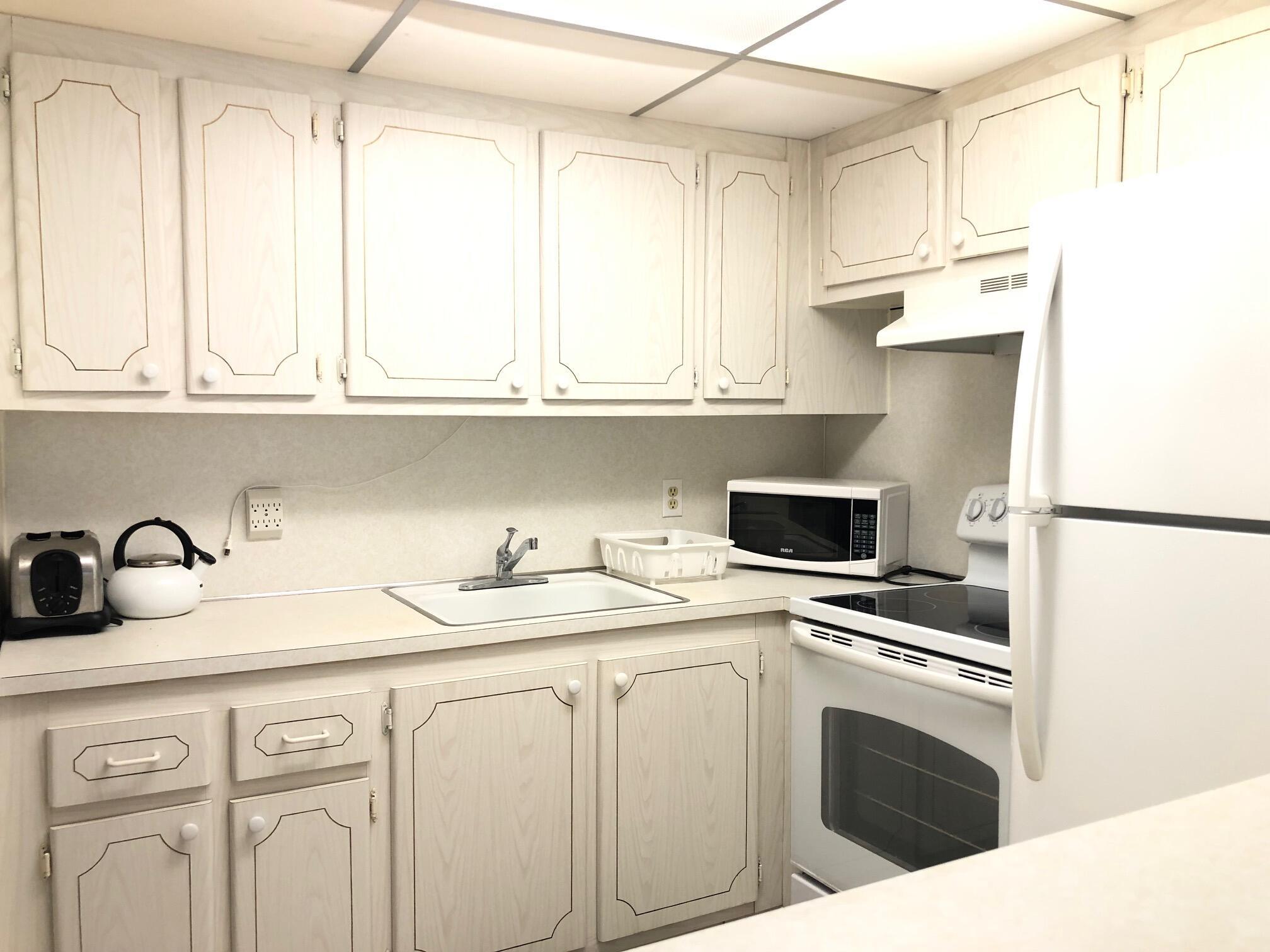 VENTNOR B CONDO - Residential Lease