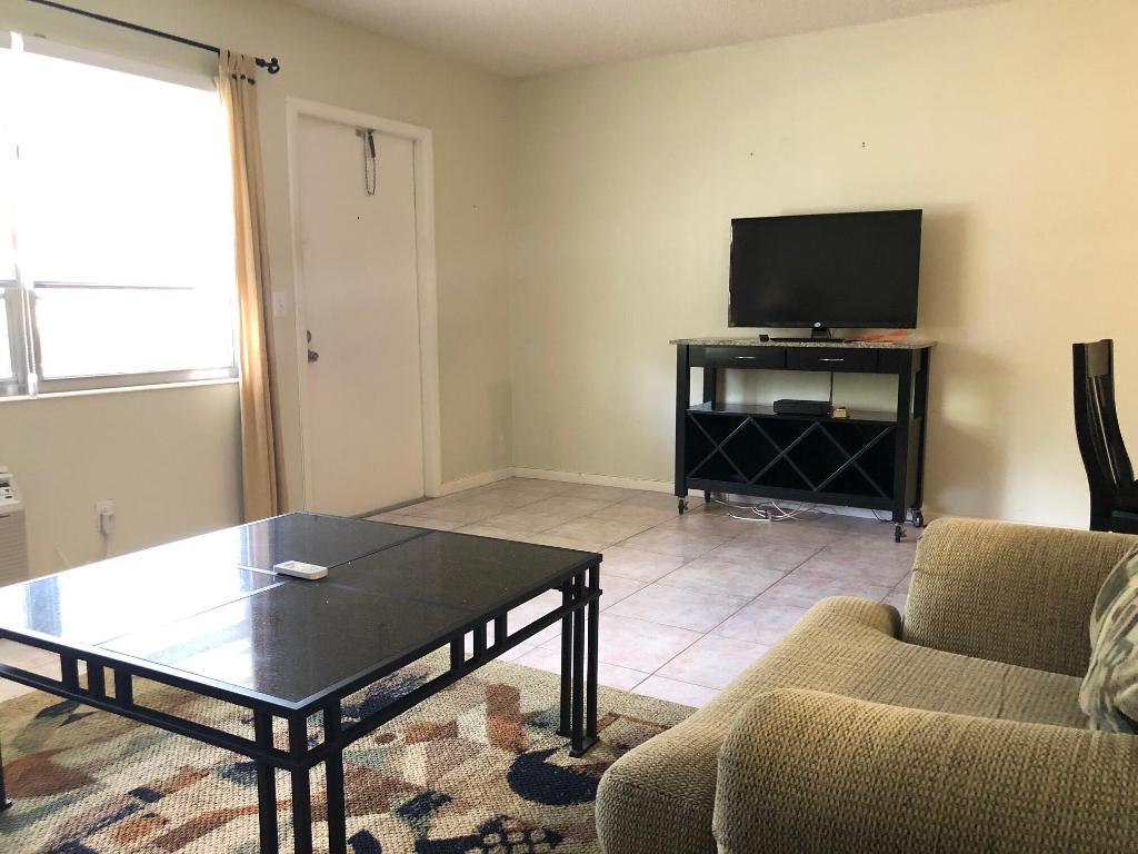 VENTNOR B CONDO - Residential Lease