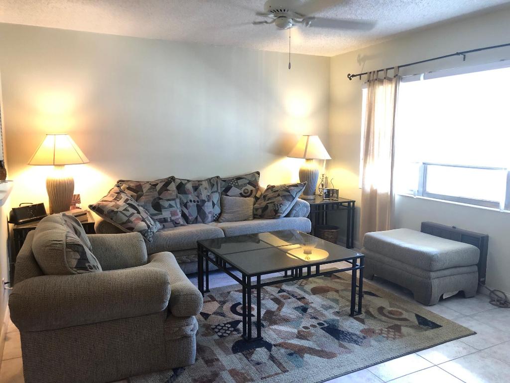 VENTNOR B CONDO - Residential Lease