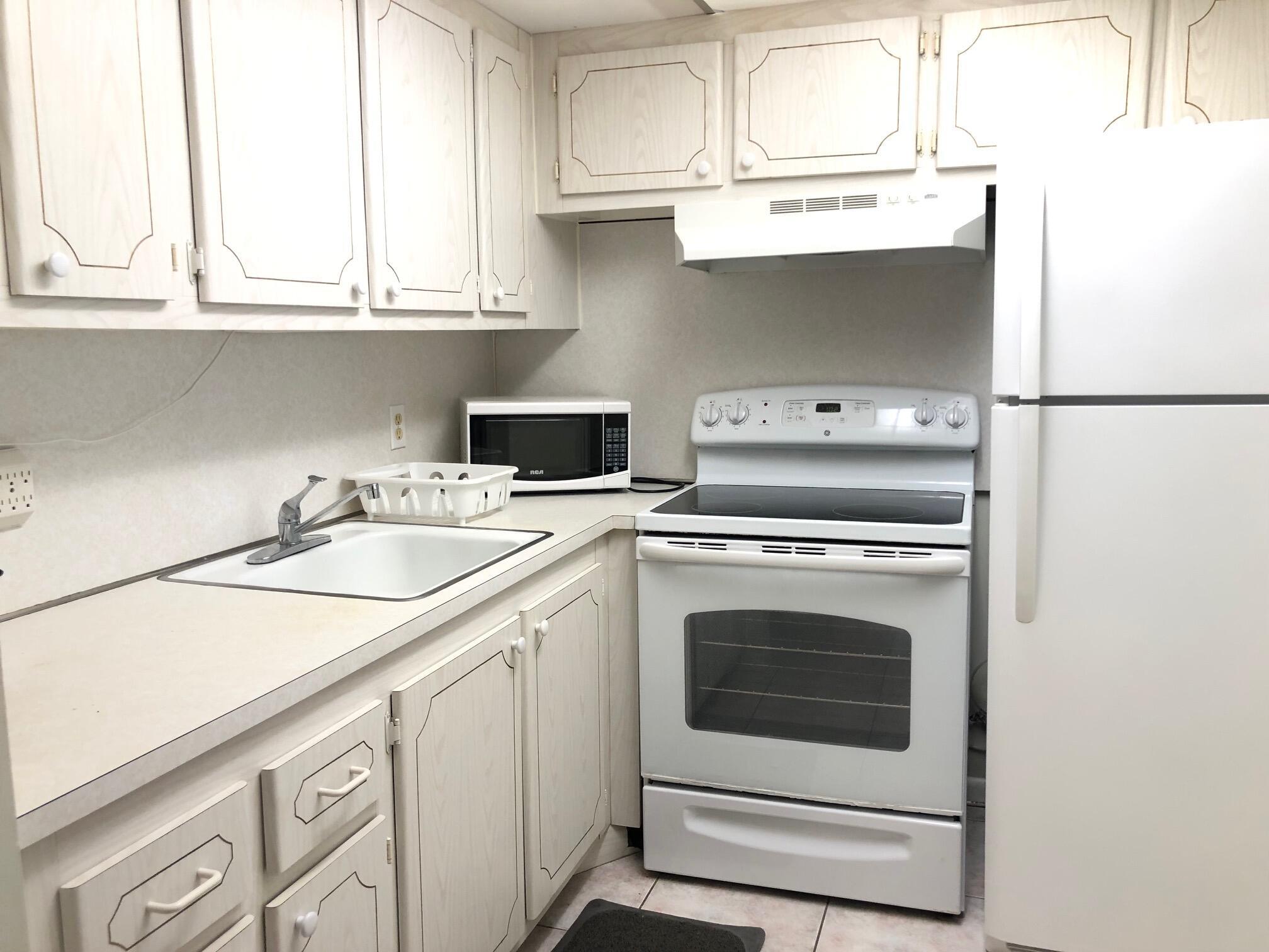 VENTNOR B CONDO - Residential Lease
