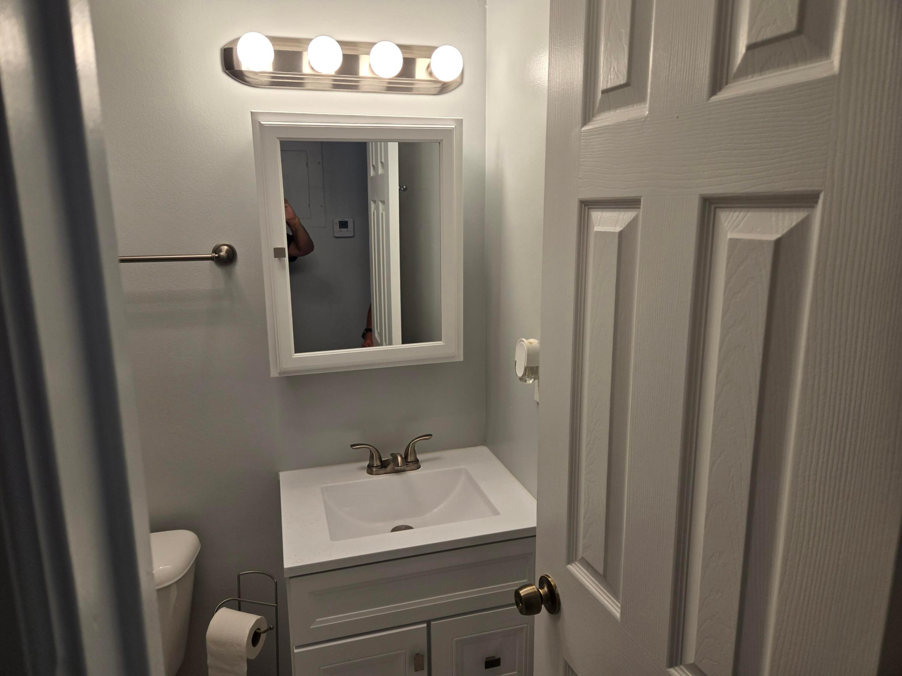 LAKE ISLAND - Residential