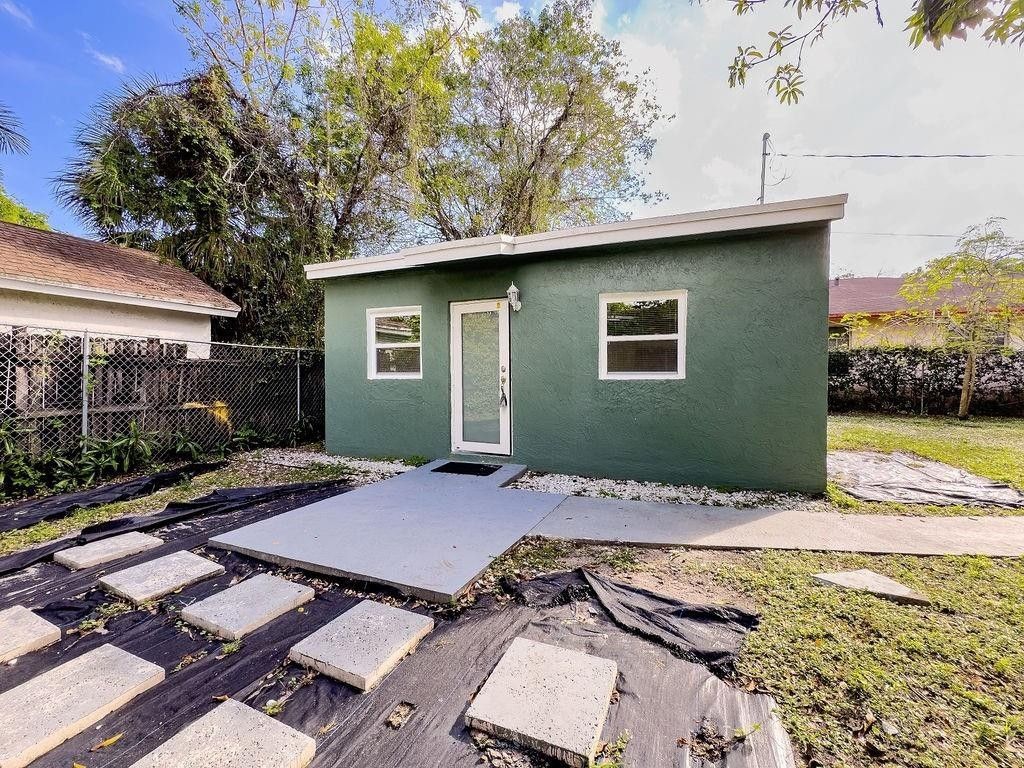 Photo of 1230 NE 2nd Ave, Fort Lauderdale, FL 33304 (MLS # F10546497)