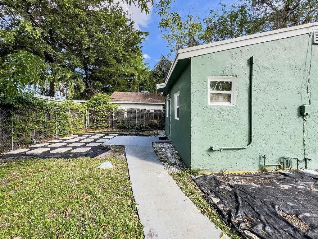 Photo of 1230 NE 2nd Ave, Fort Lauderdale, FL 33304 (MLS # F10546497)