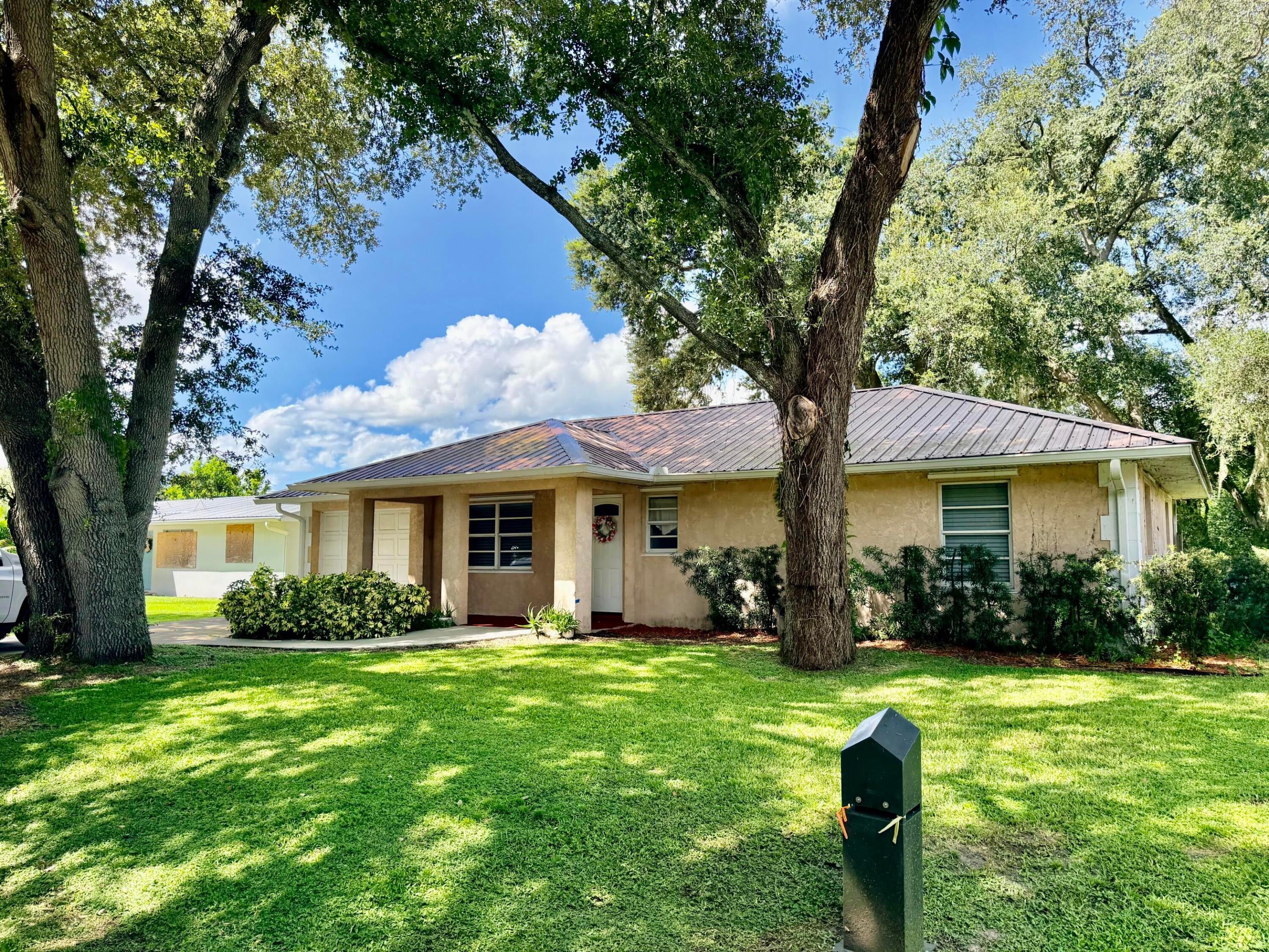 3307 SW 17TH Street