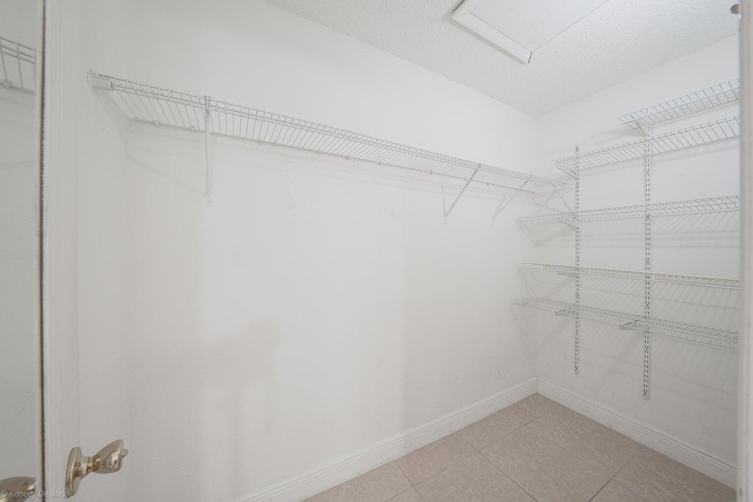 BROOKFIELD GARDENS NORTH - Residential Lease