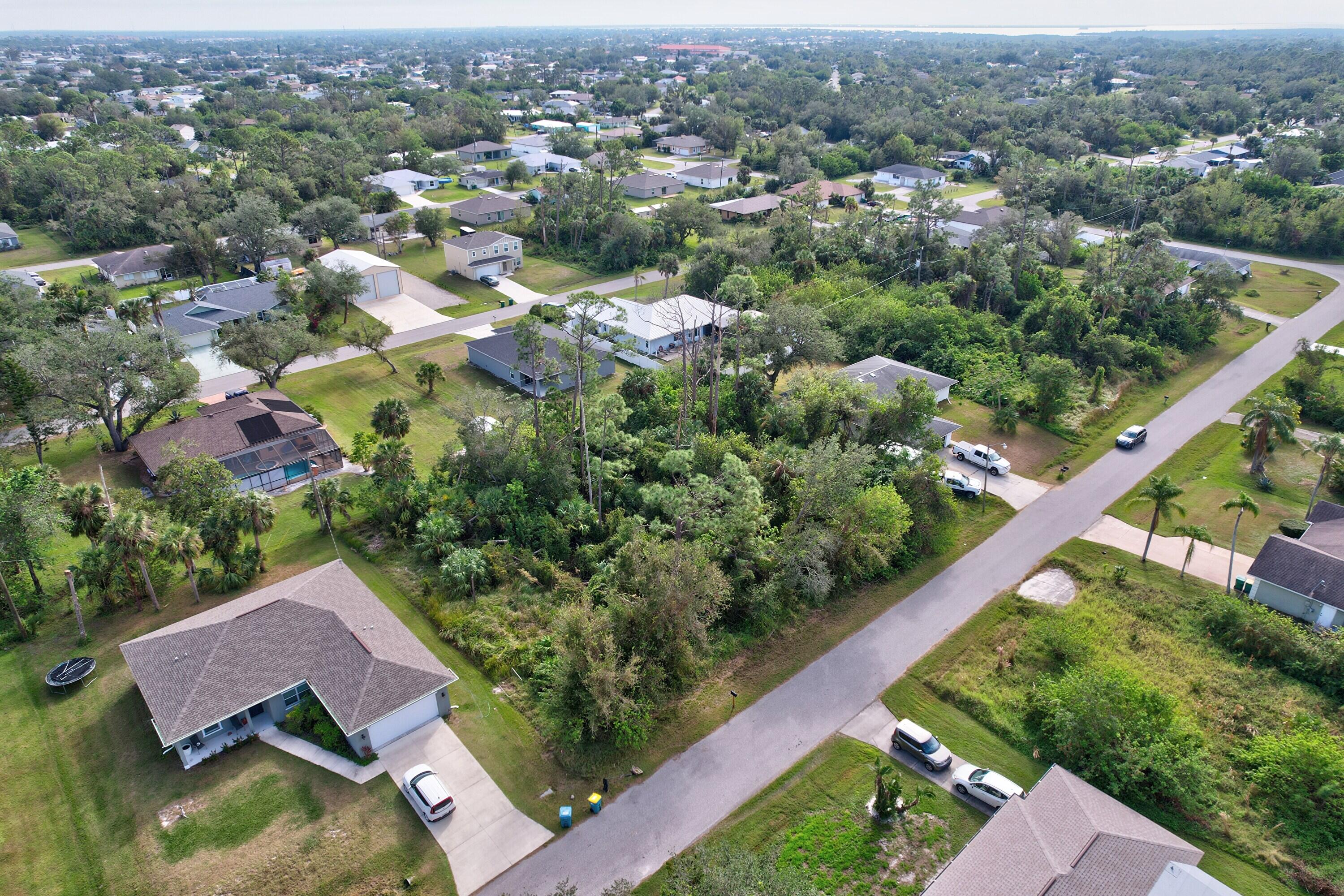 PORT CHARLOTTE SEC 23 - Land
