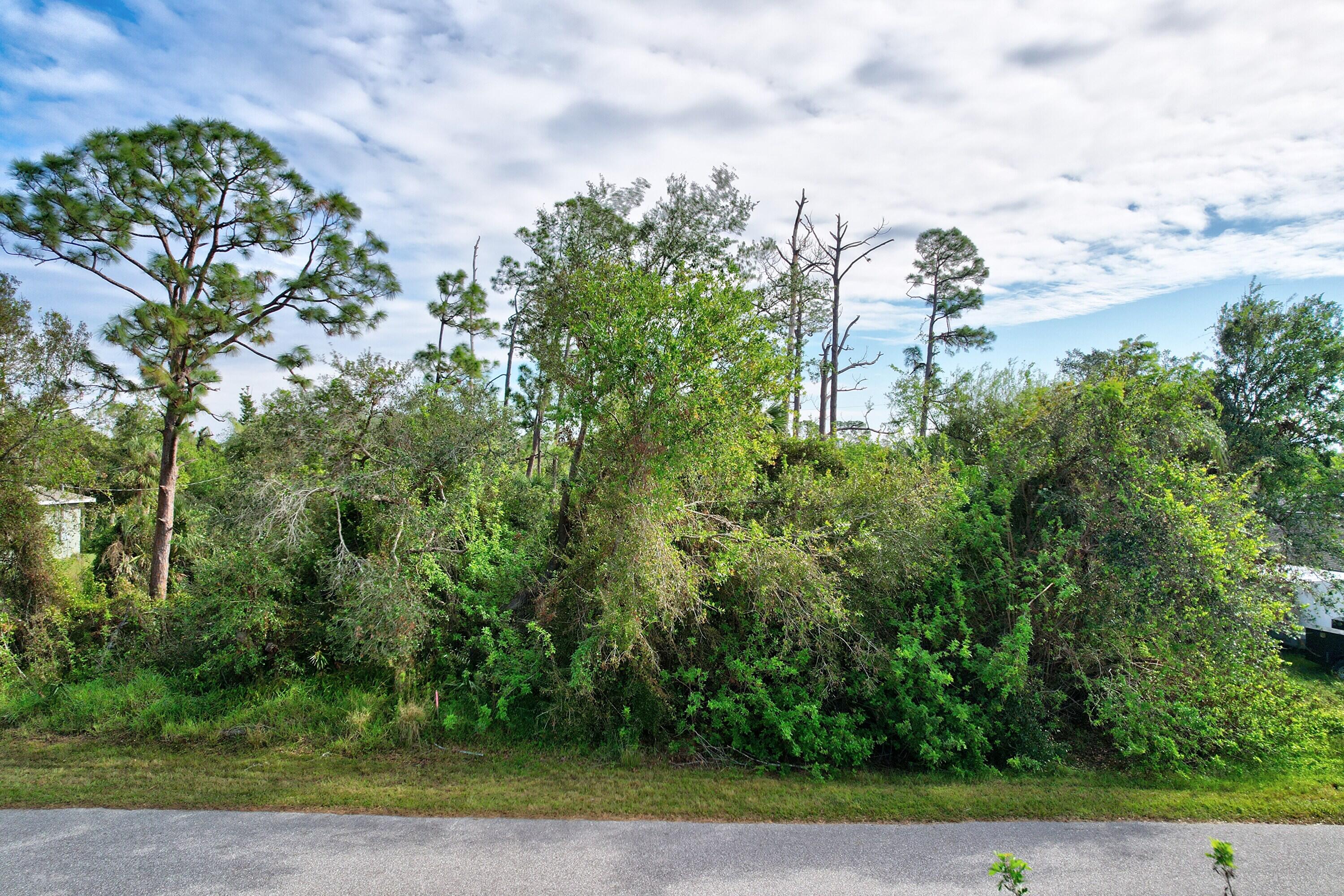 PORT CHARLOTTE SEC 23 - Land