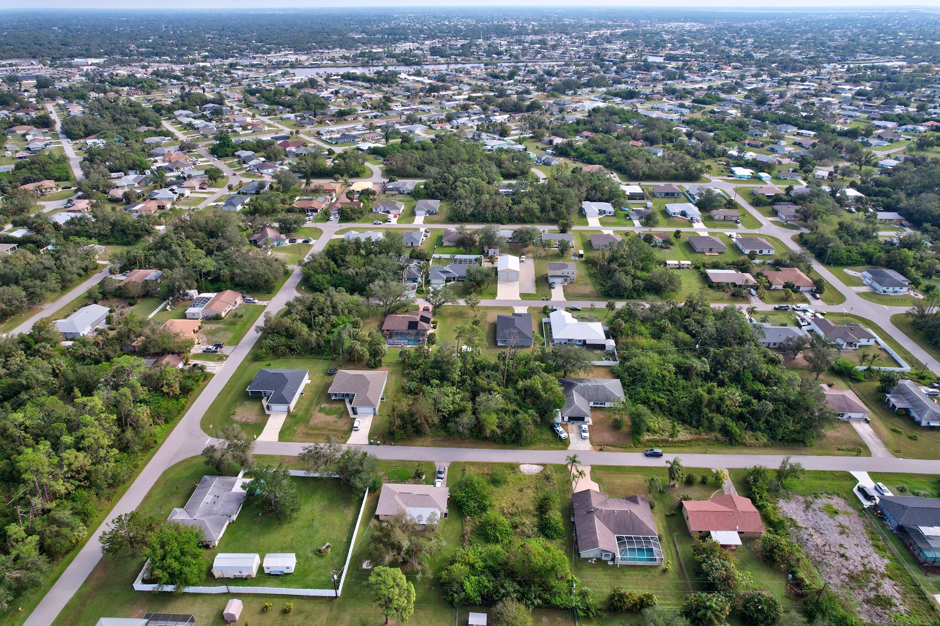 PORT CHARLOTTE SEC 23 - Land