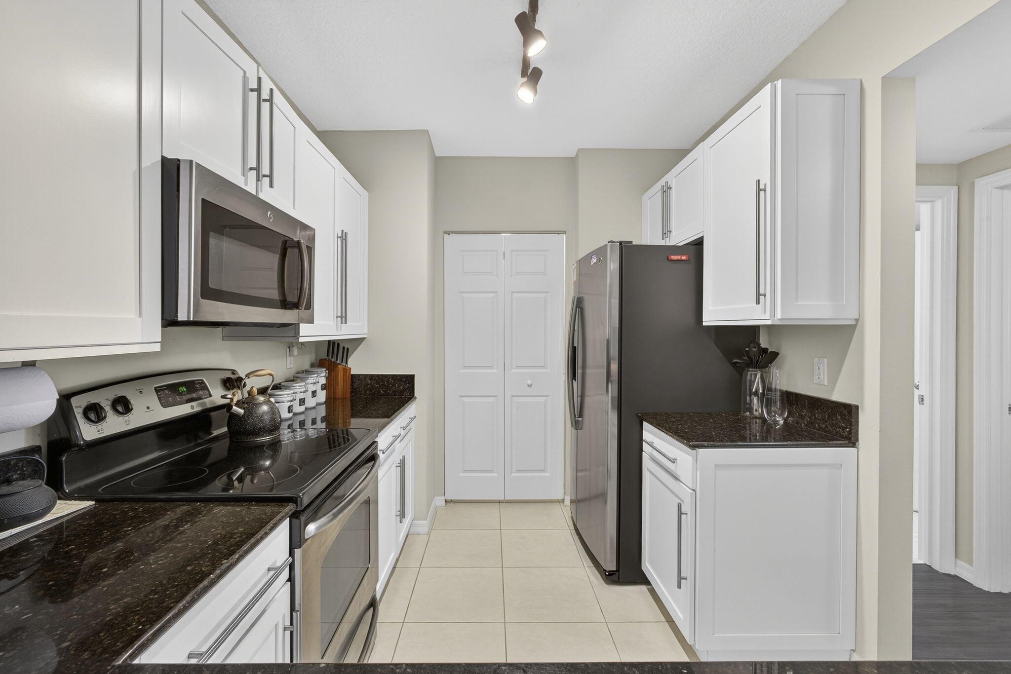 RESIDENCES AT MIDTOWN CON - Residential
