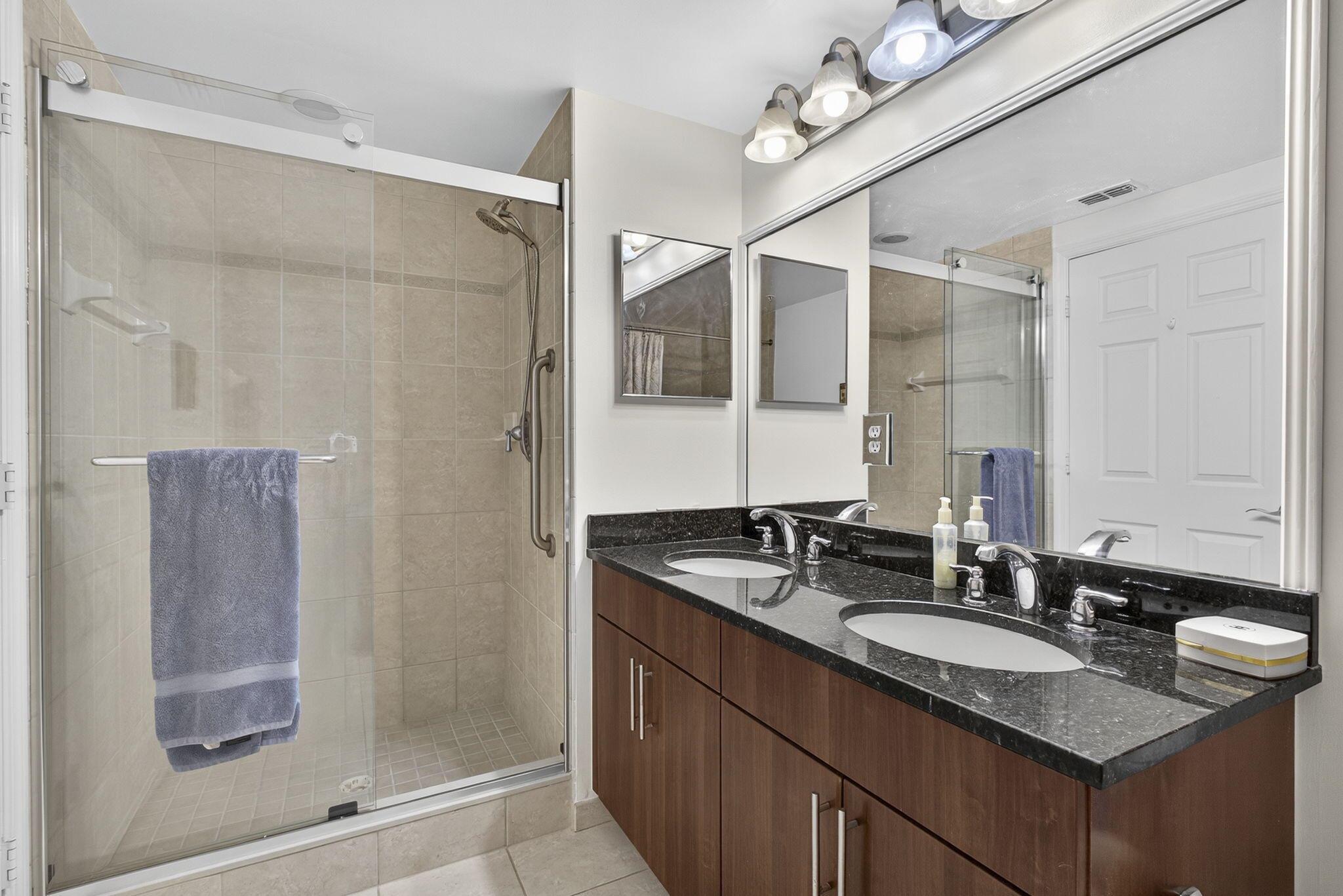 RESIDENCES AT MIDTOWN CON - Residential