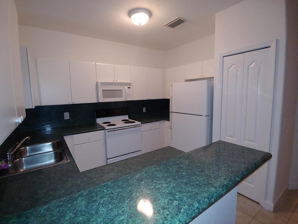 SHOMA - Residential Lease