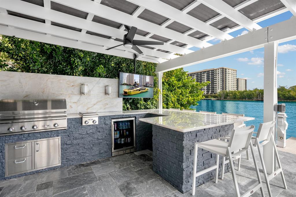 BOCA HARBOUR ISLAND SEC - Residential