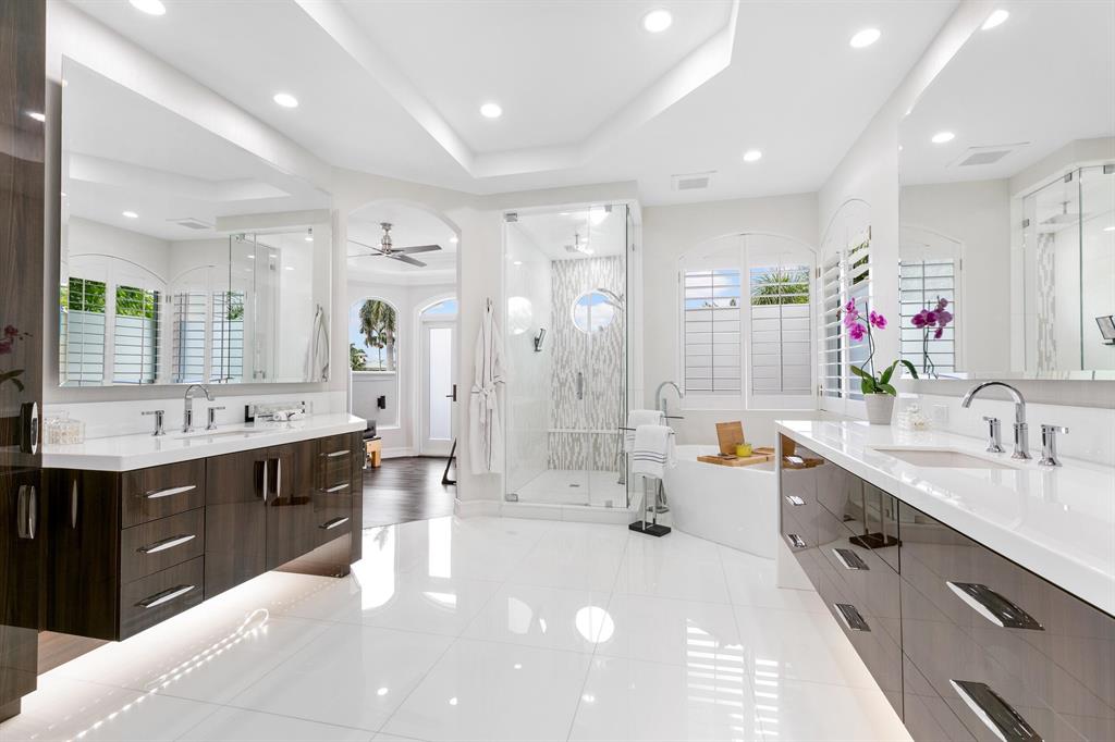 BOCA HARBOUR ISLAND SEC - Residential